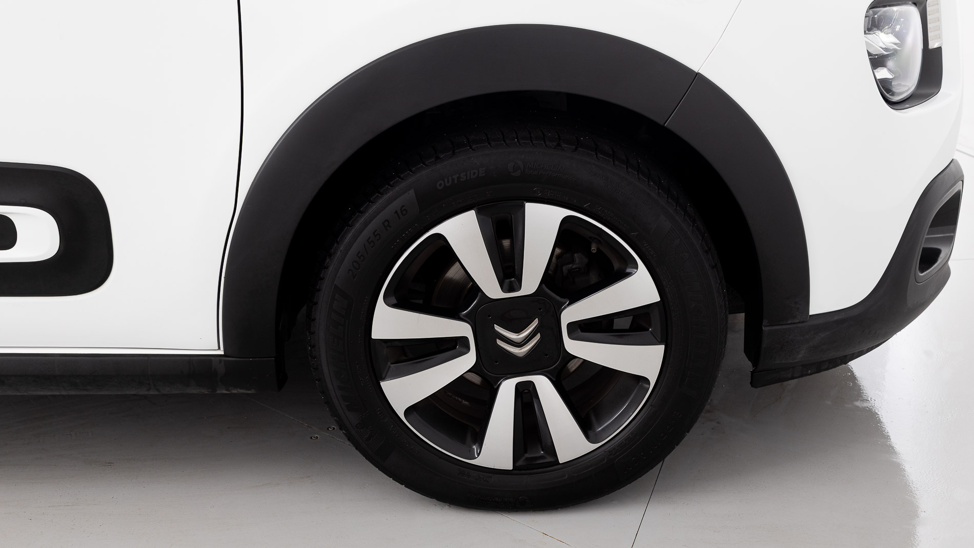 citroen c3 origin max 1.2 PURETECH 83 2024 blanco banquise 27