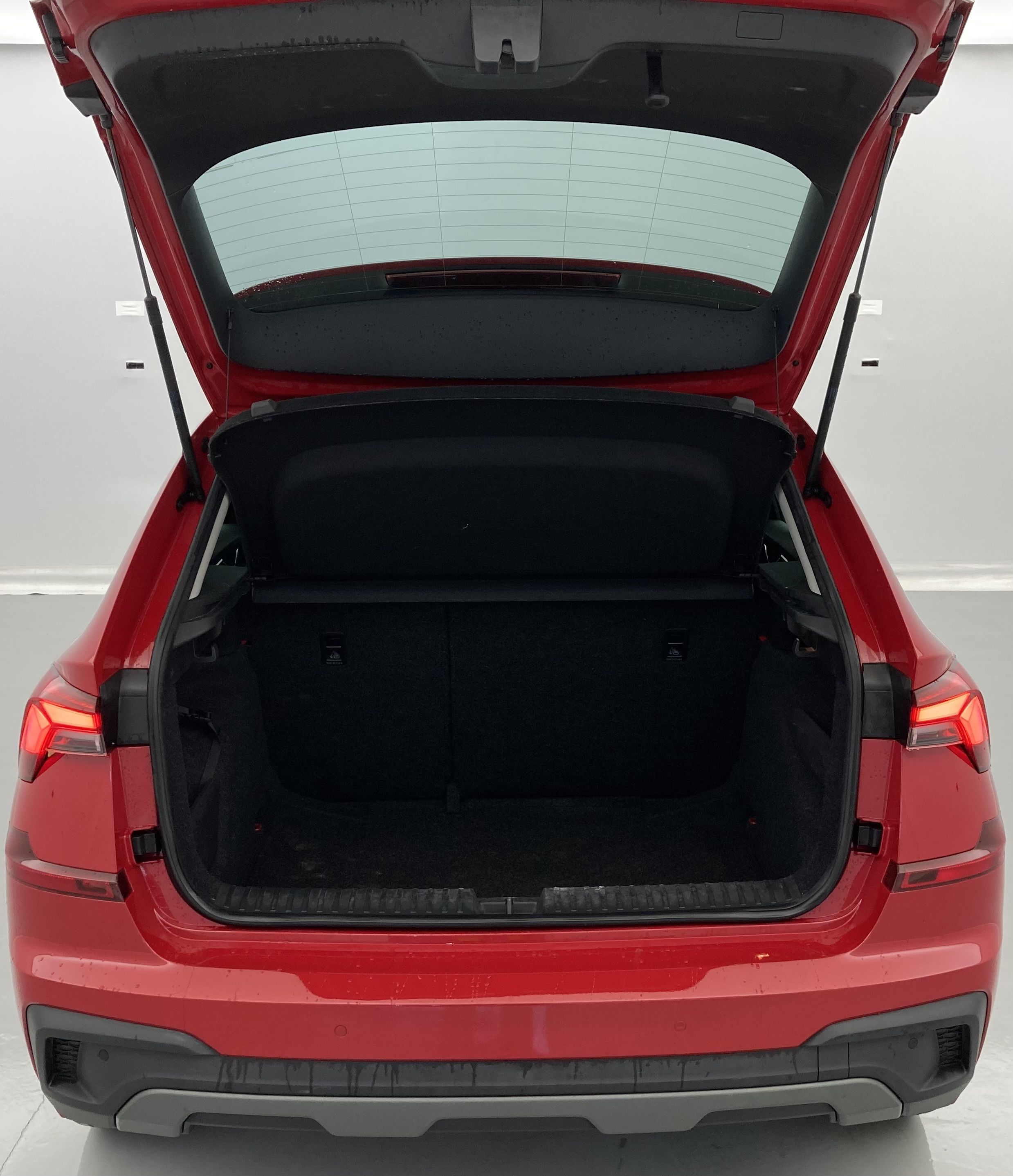 skoda kamiq selection 1.0 TSI 95 2024 rojo velvet 23