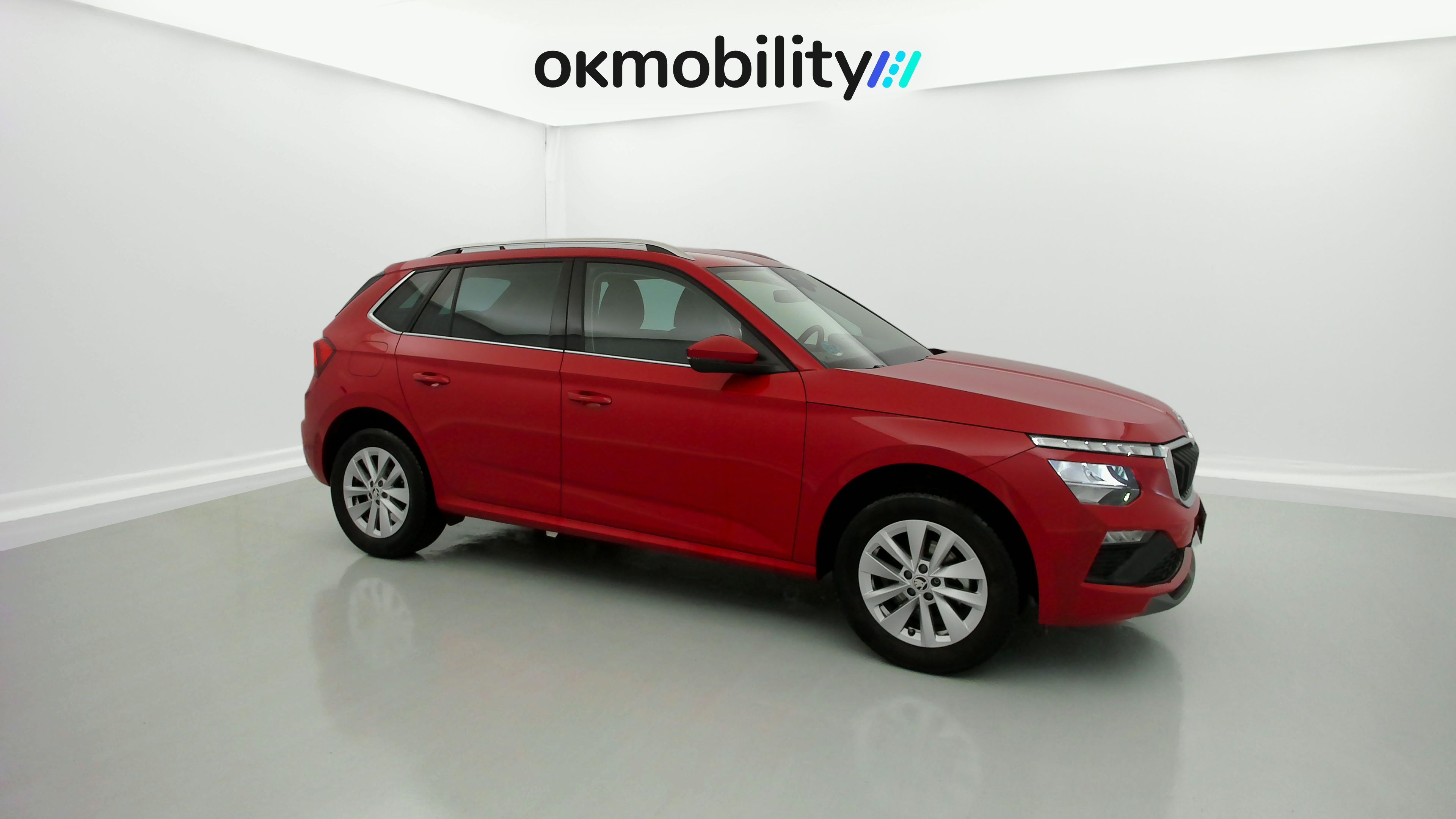 skoda kamiq selection 1.0 TSI 95 2024 rojo velvet 3