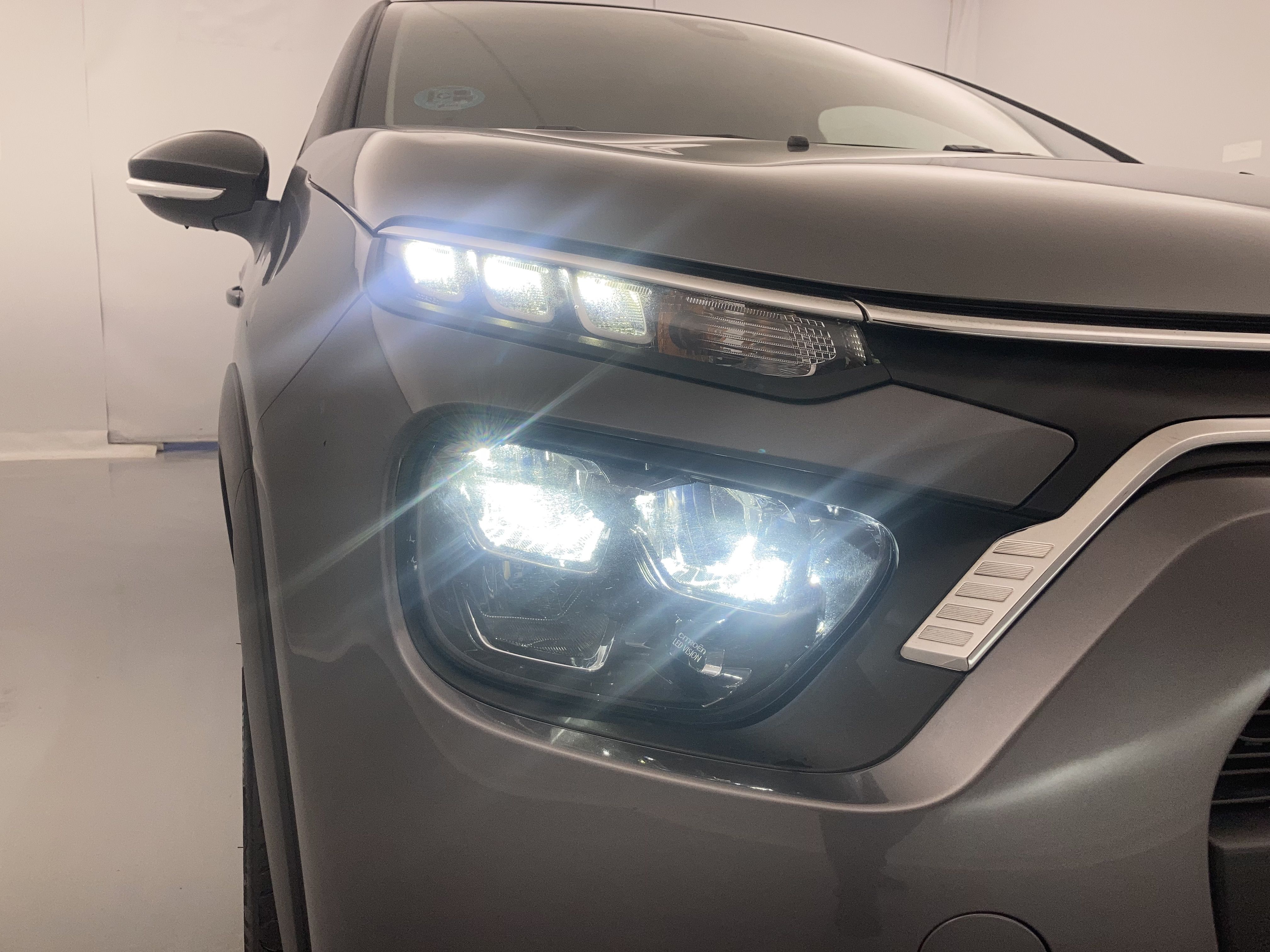 citroen c3 origin max 1.2 PURETECH 83 2024 gris platino / negro 19