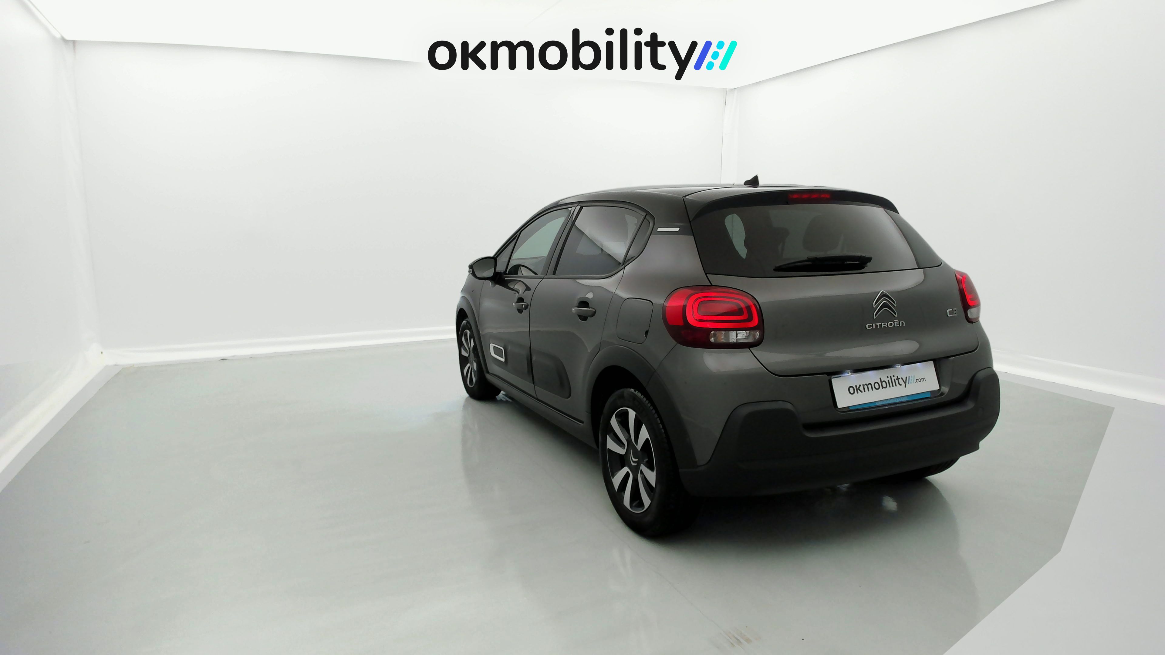 citroen c3 origin max 1.2 PURETECH 83 2024 gris platino / negro 11
