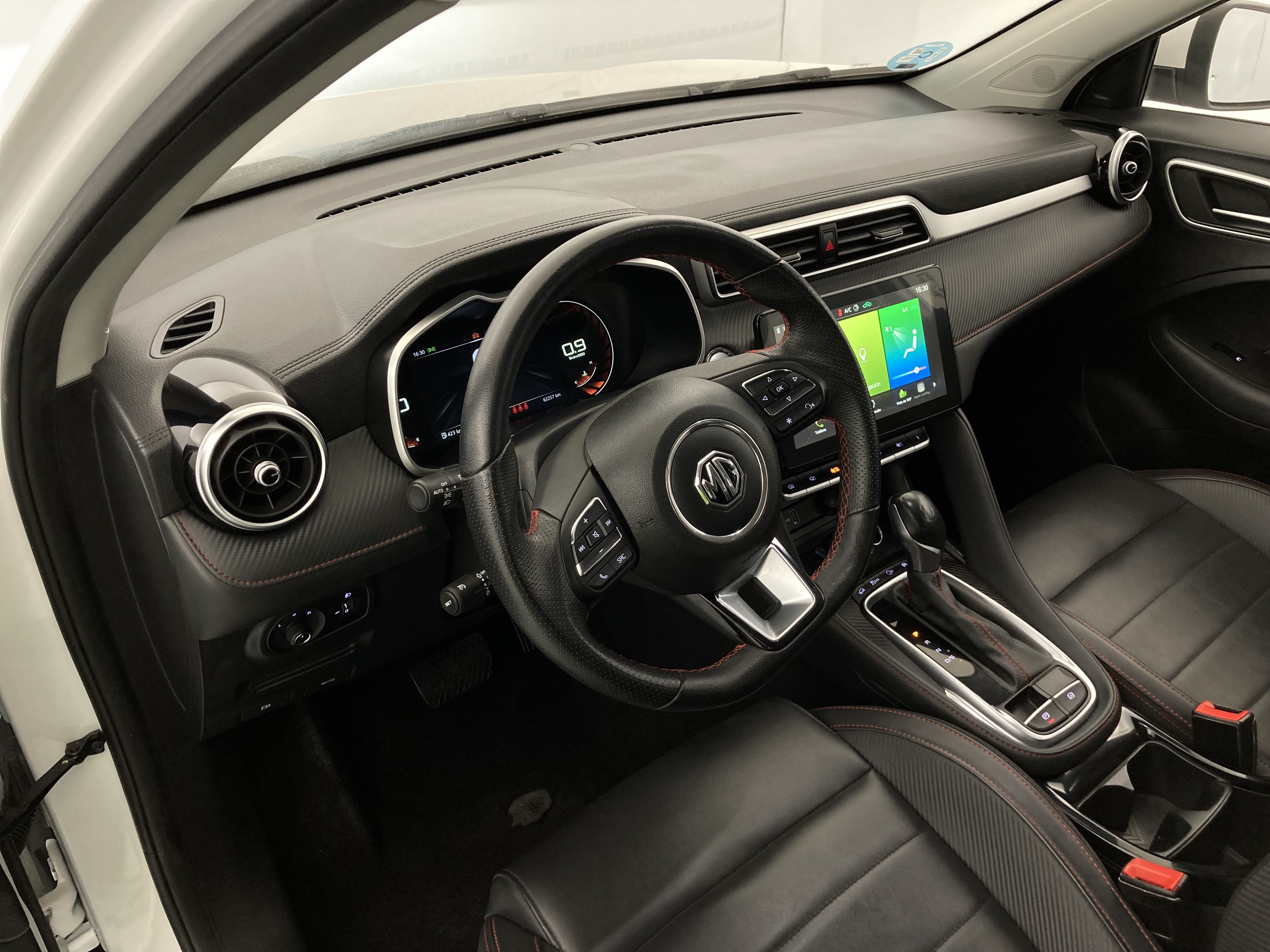 mg zs luxury 1.0 T-GDI 111 CA 2023 dover white 18