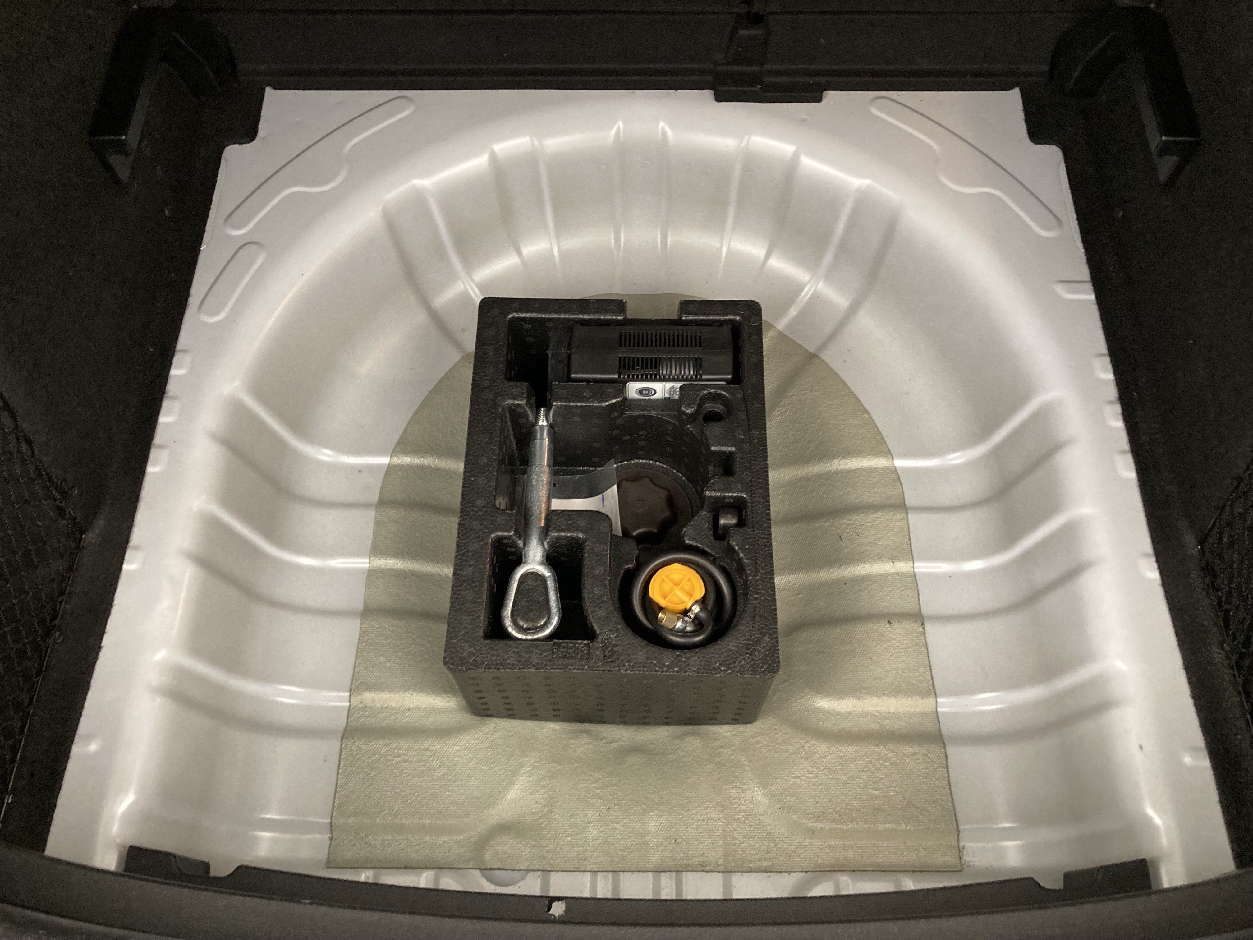 mg zs luxury 1.0 T-GDI 111 CA 2023 dover white 24