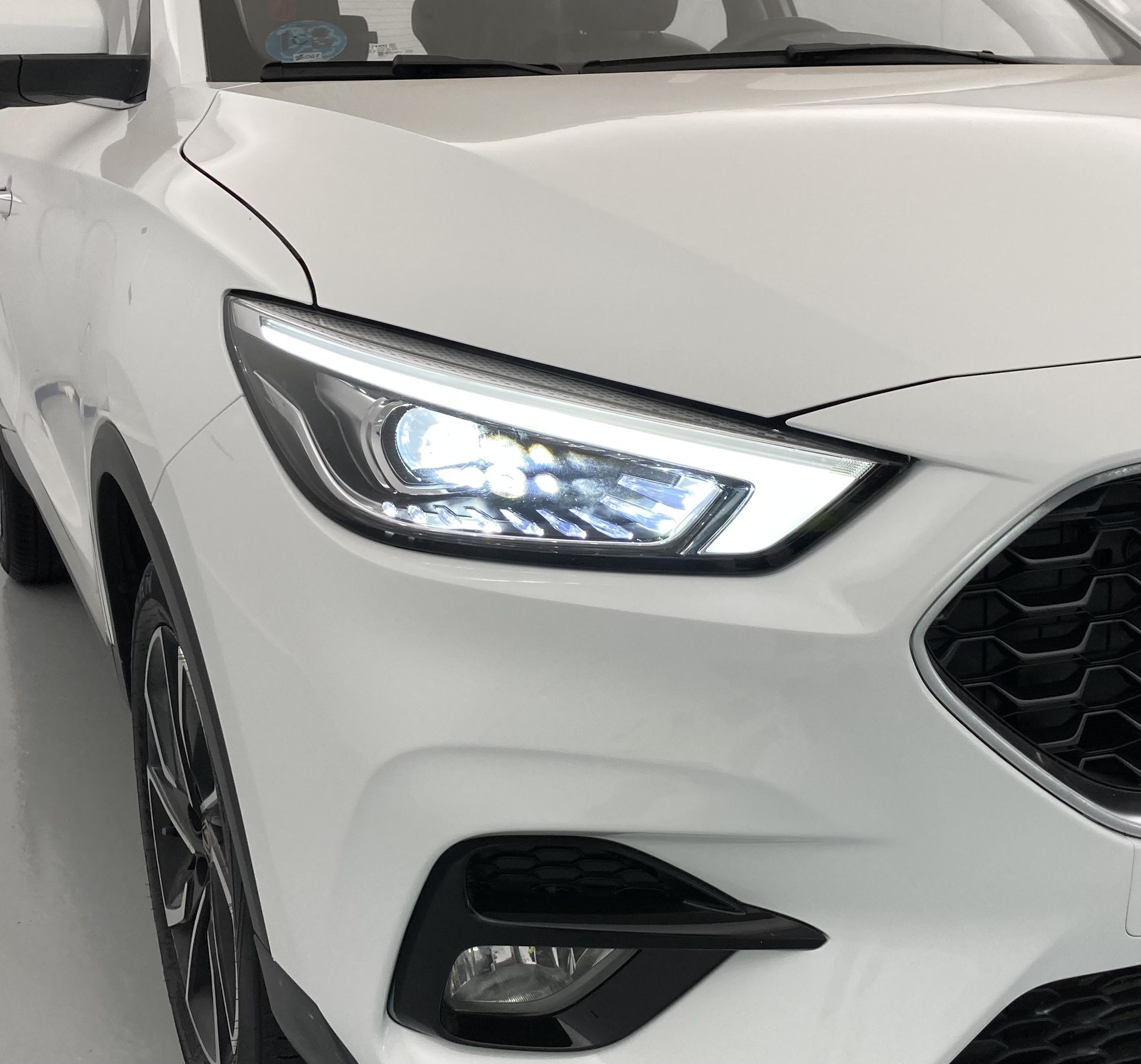 mg zs luxury 1.0 T-GDI 111 CA 2023 dover white 31