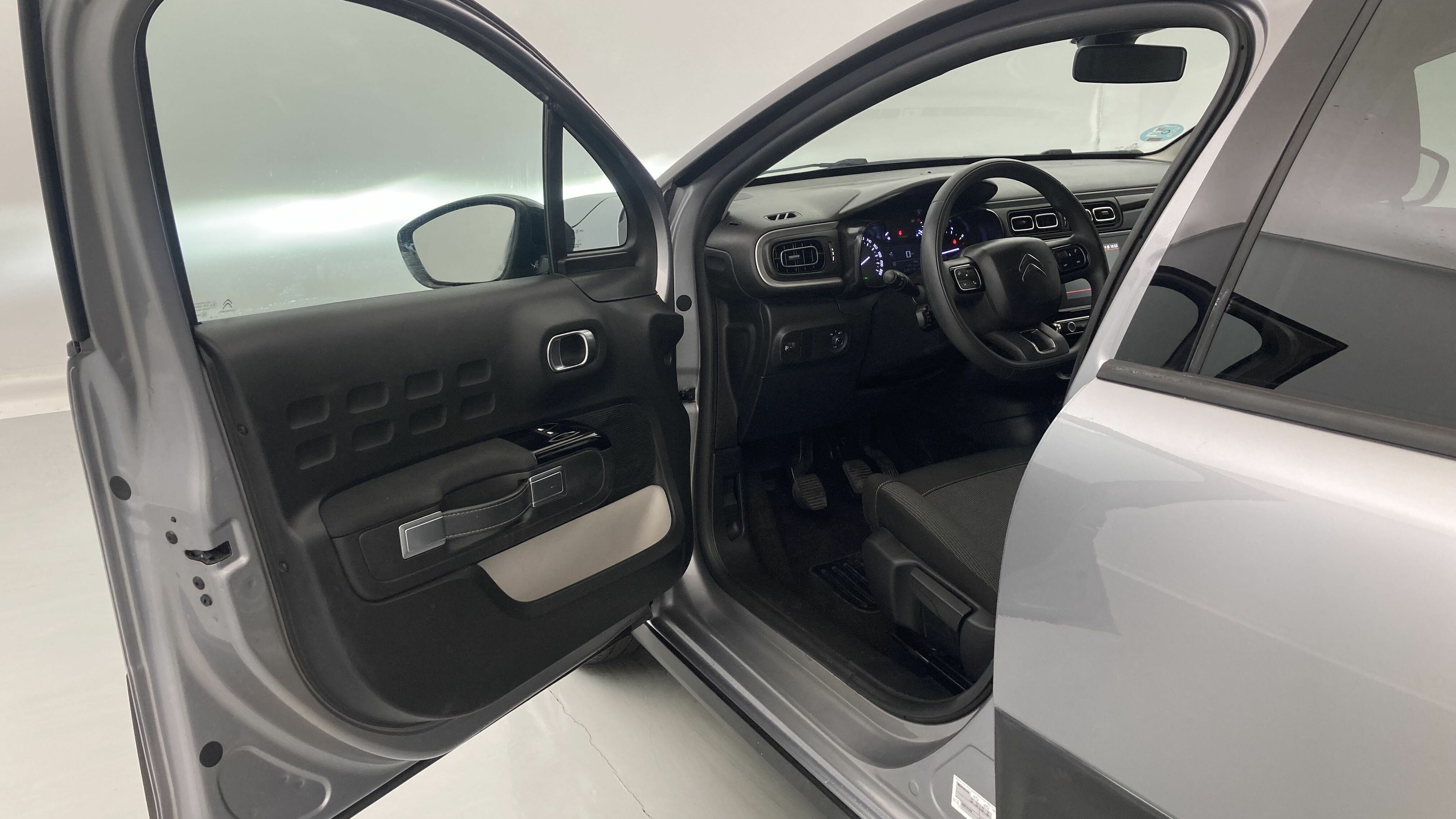 citroen c3 origin max 1.2 PURETECH 83 2024 gris acero / negro 12