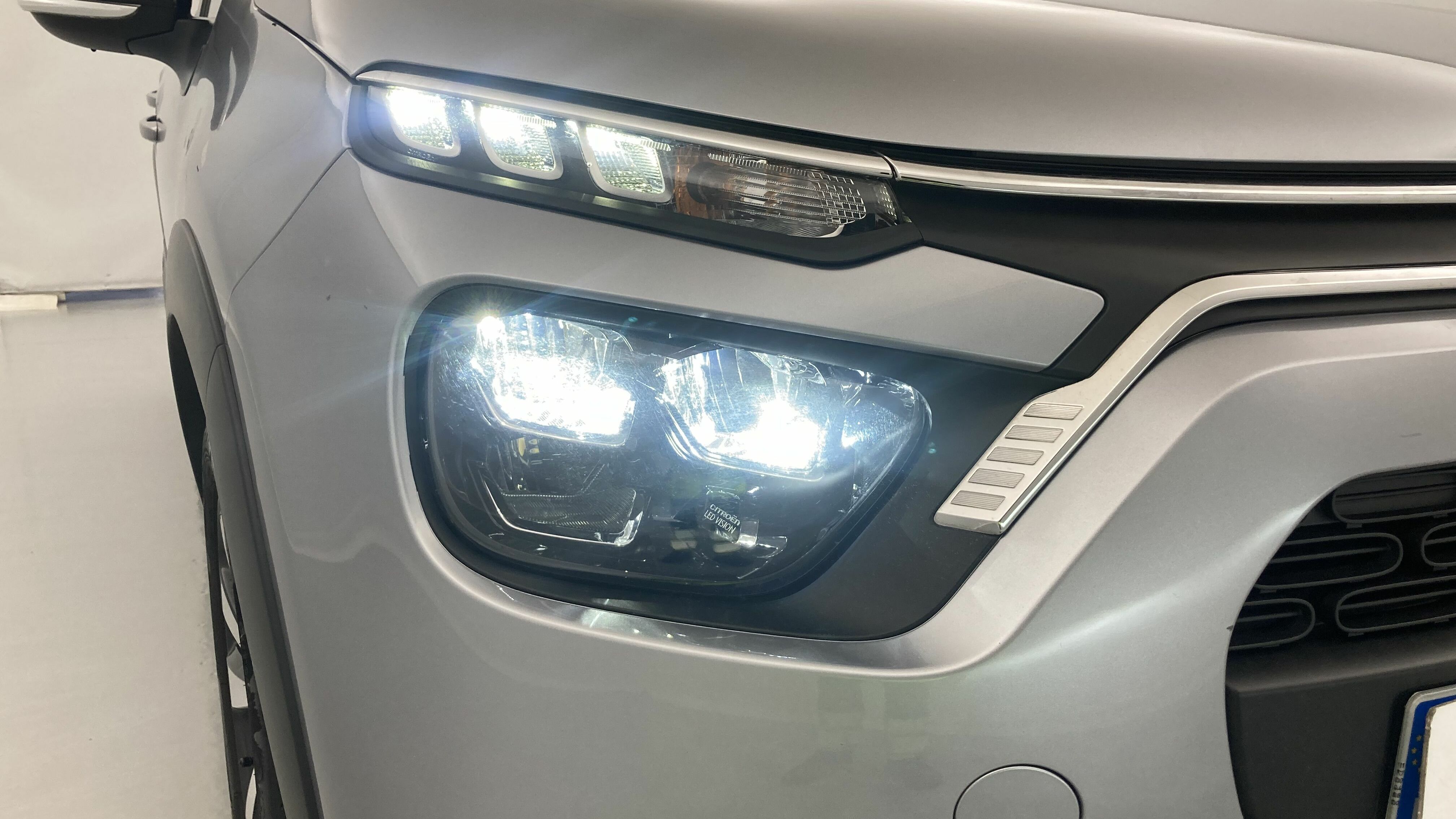 citroen c3 origin max 1.2 PURETECH 83 2024 gris acero / negro 28