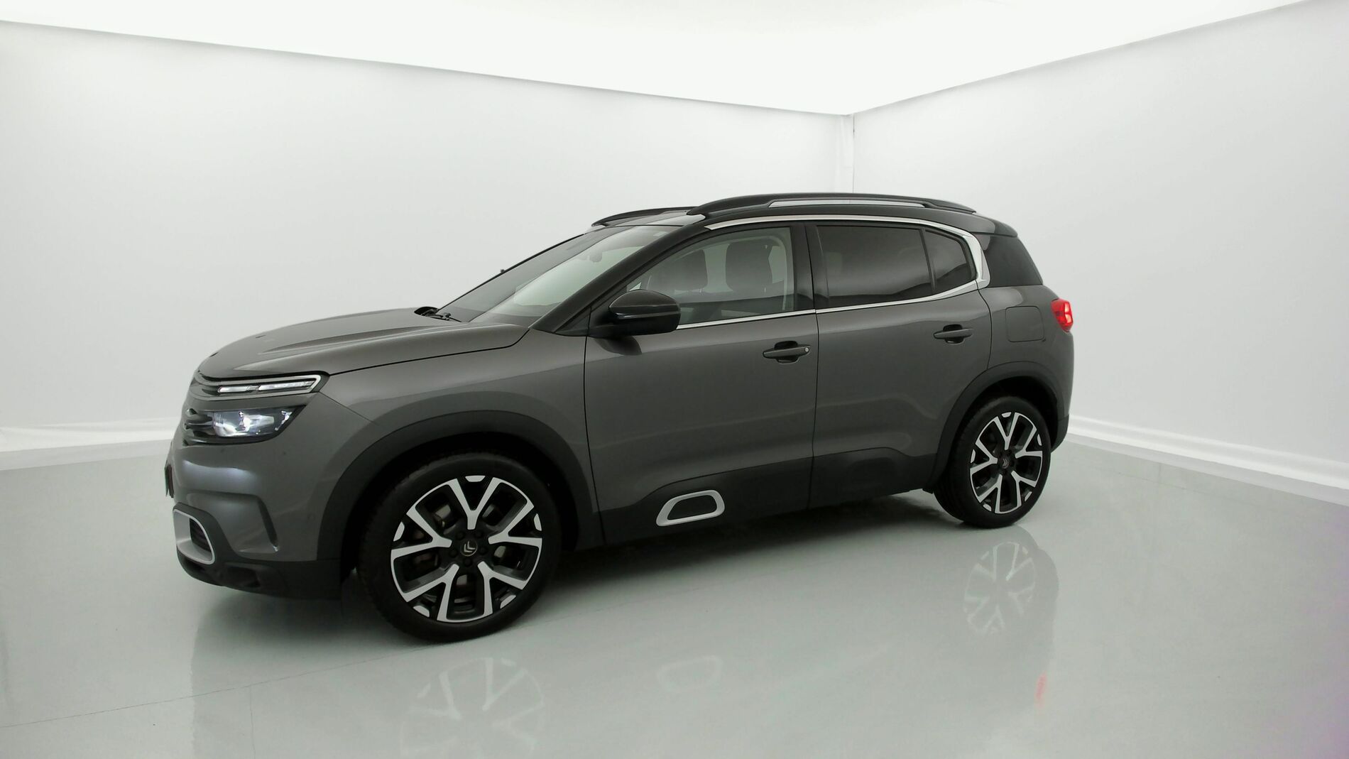 citroen c5 aircross shine 1.6 PURETECH HYBRID 225 E-EAT 2021 gris platino / techo negro 2