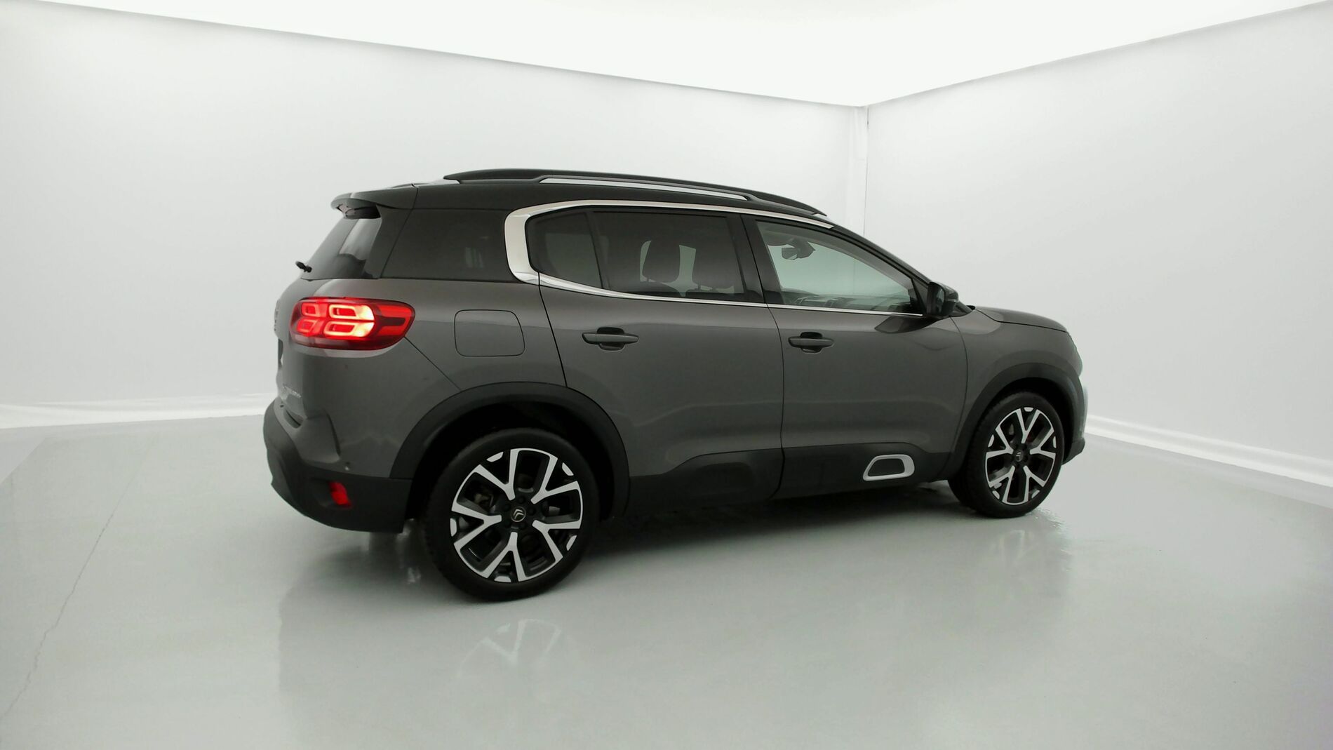 citroen c5 aircross shine 1.6 PURETECH HYBRID 225 E-EAT 2021 gris platino / techo negro 8