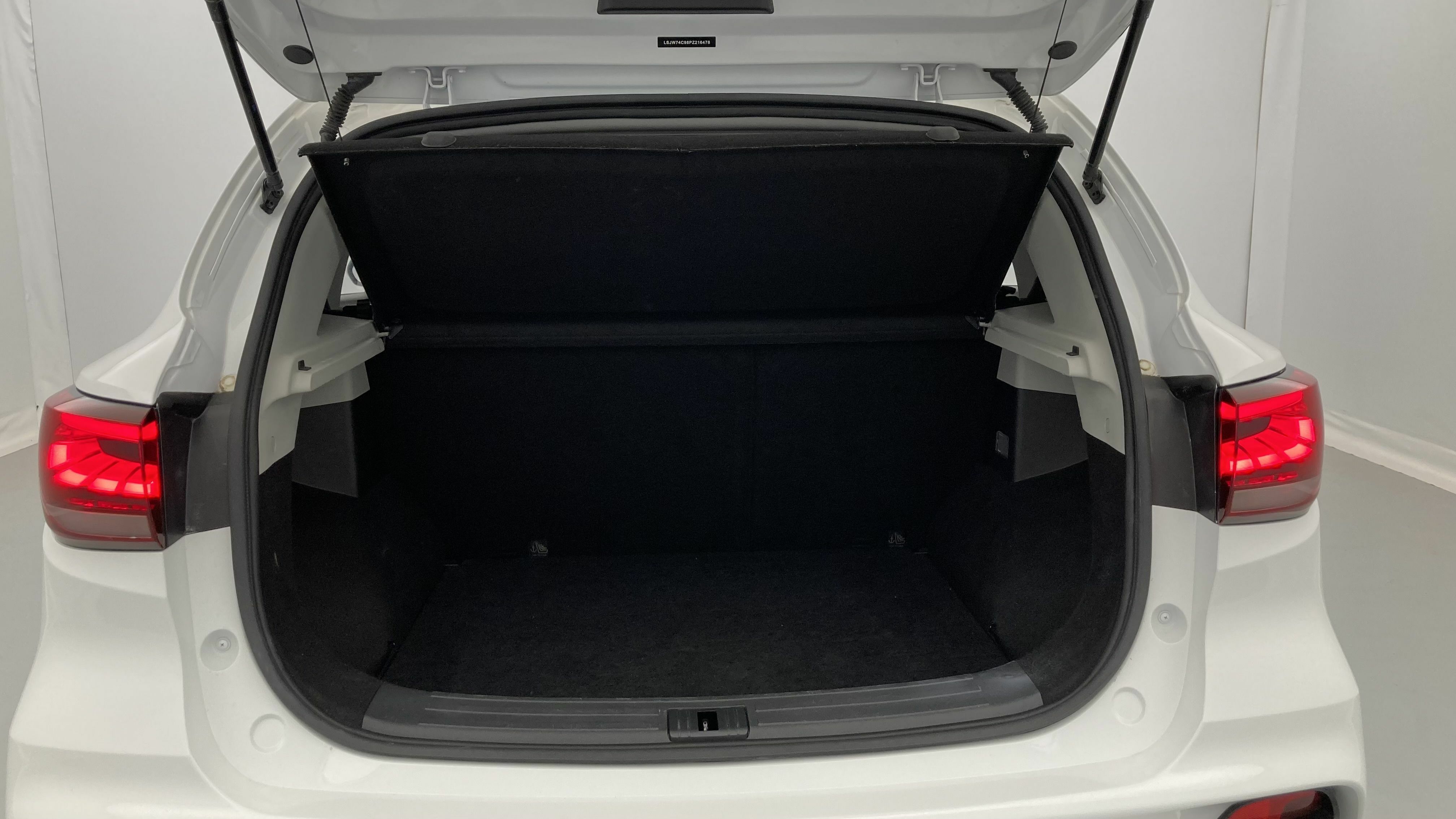 mg zs luxury 1.0 T-GDI 111 CA 2023 dover white 24