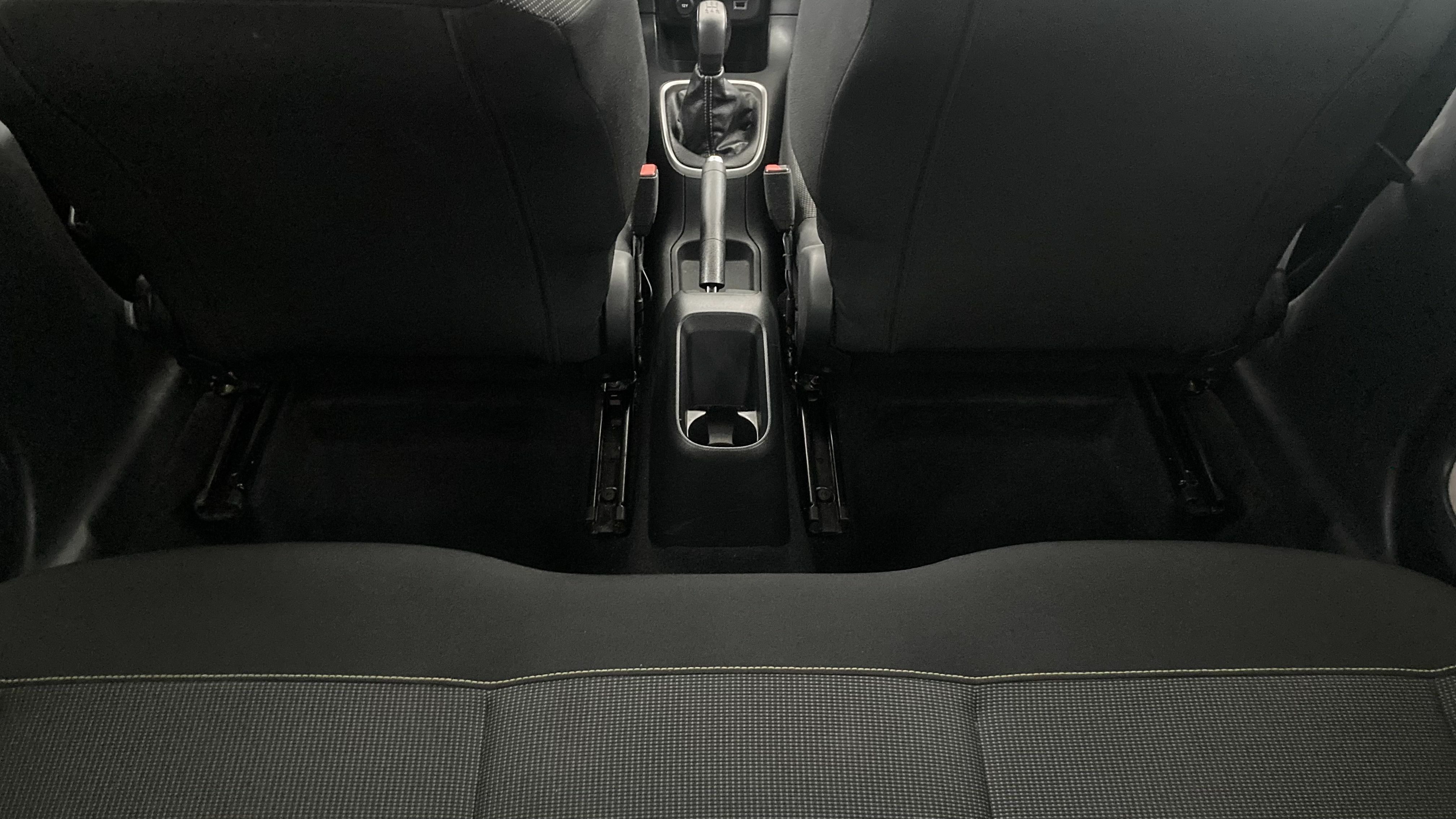 citroen c3 origin max 1.2 PURETECH 83 2024 gris acero / negro 21