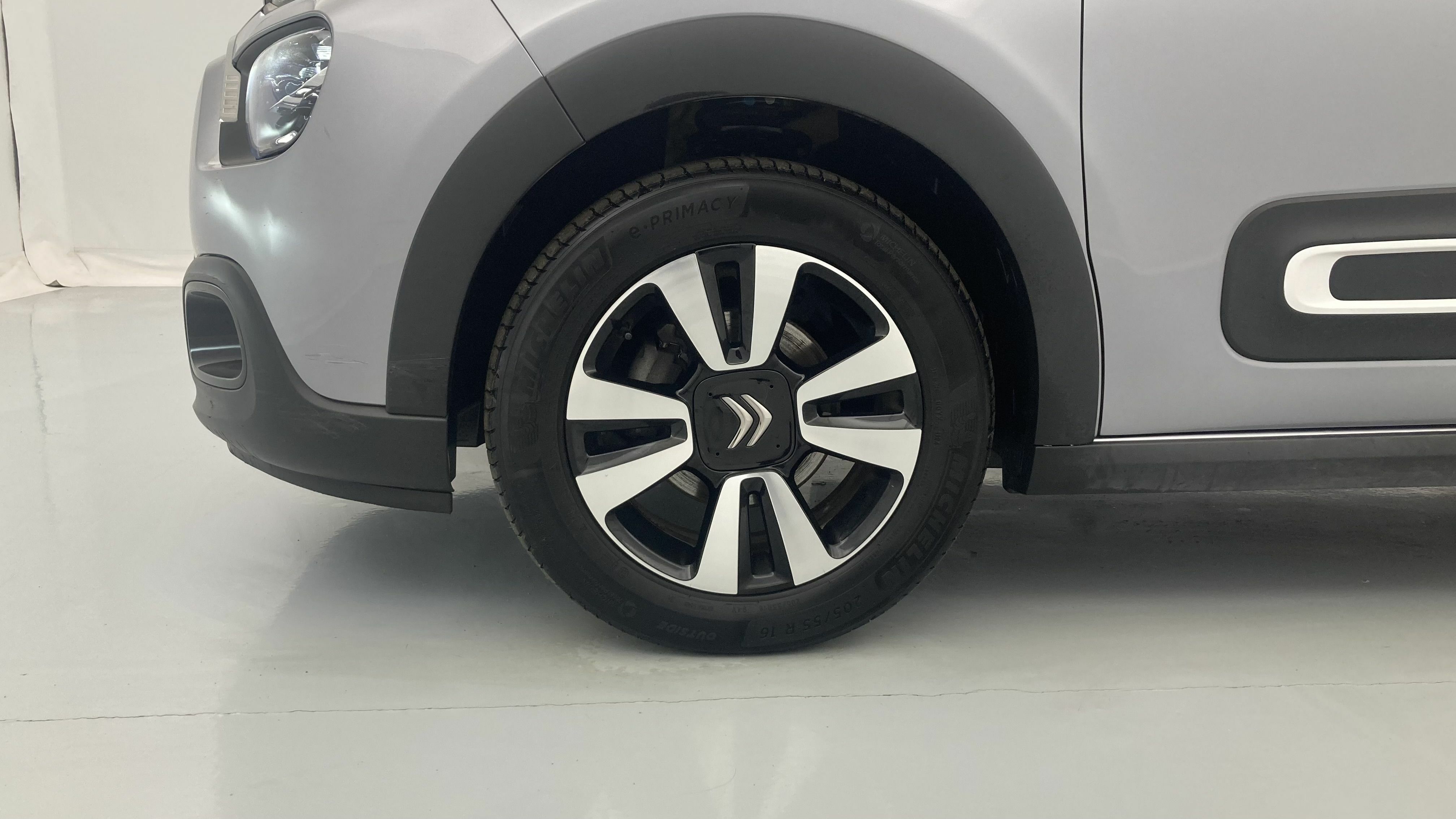 citroen c3 origin max 1.2 PURETECH 83 2024 gris acero / negro 26