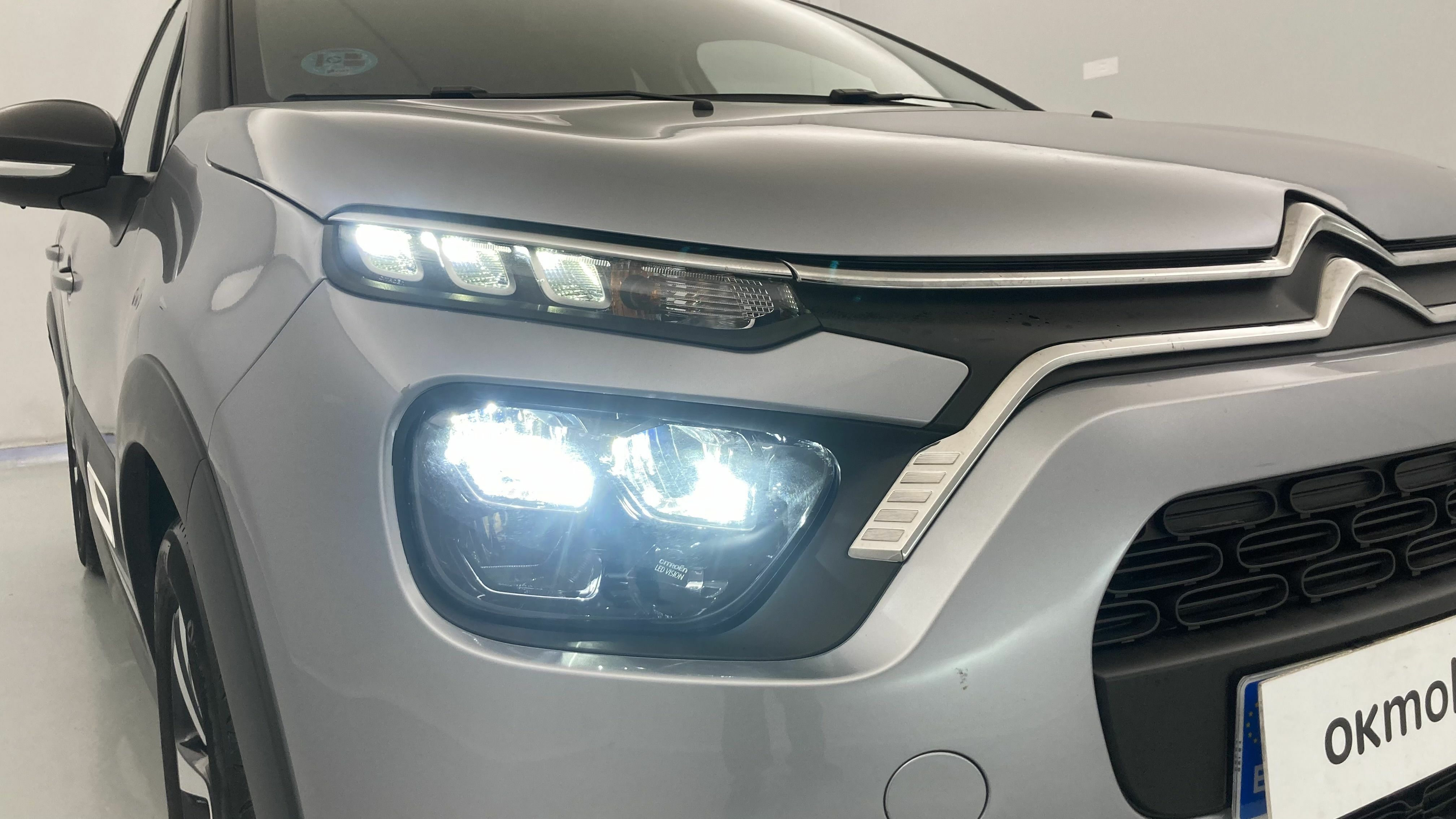 citroen c3 origin max 1.2 PURETECH 83 2024 gris acero / negro 28