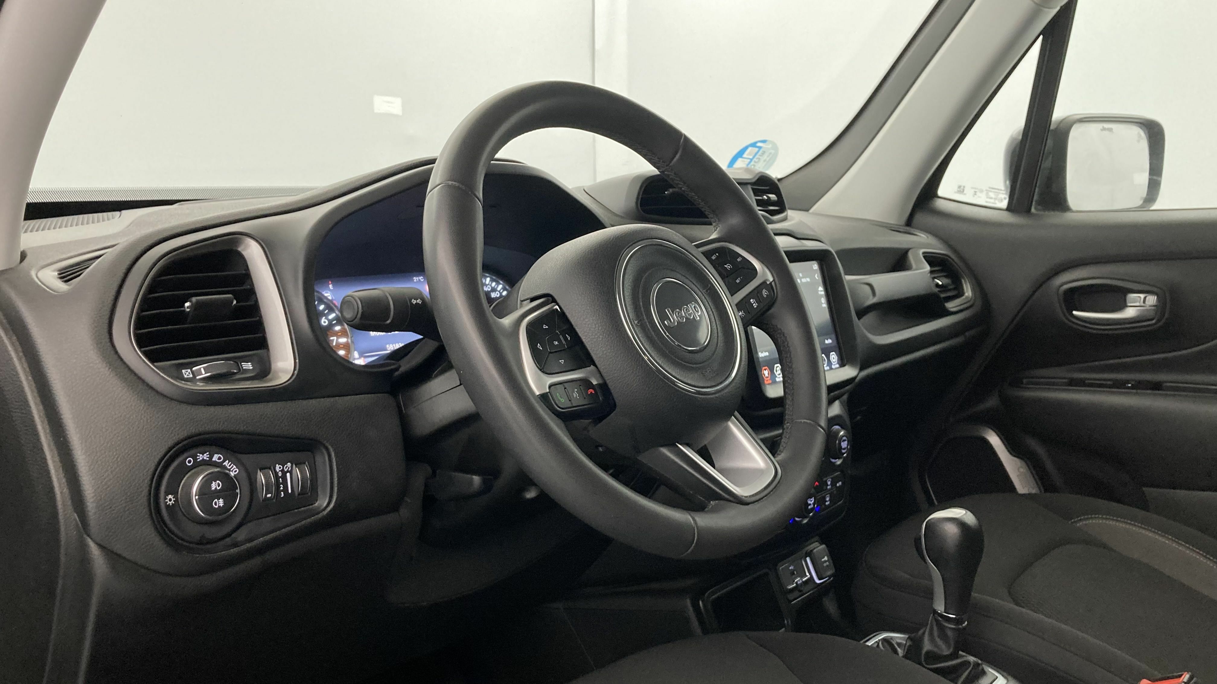 jeep renegade limited 1.5 TURBO 130 DCT 2023 gris grafito 15