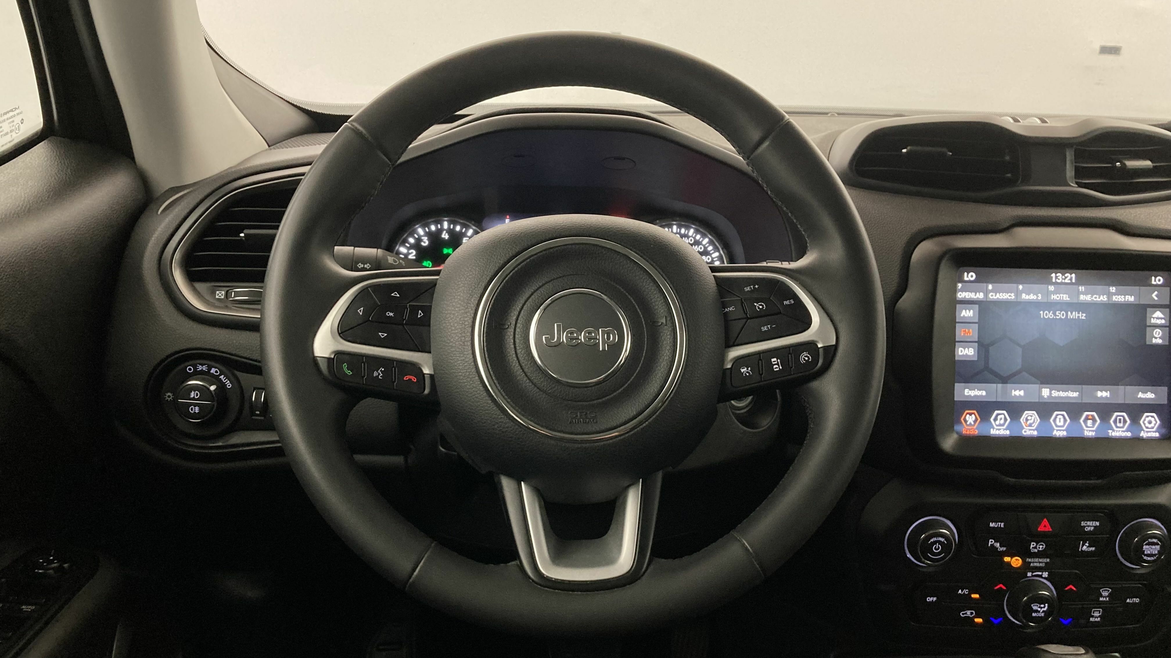 jeep renegade limited 1.5 TURBO 130 DCT 2023 gris grafito 17