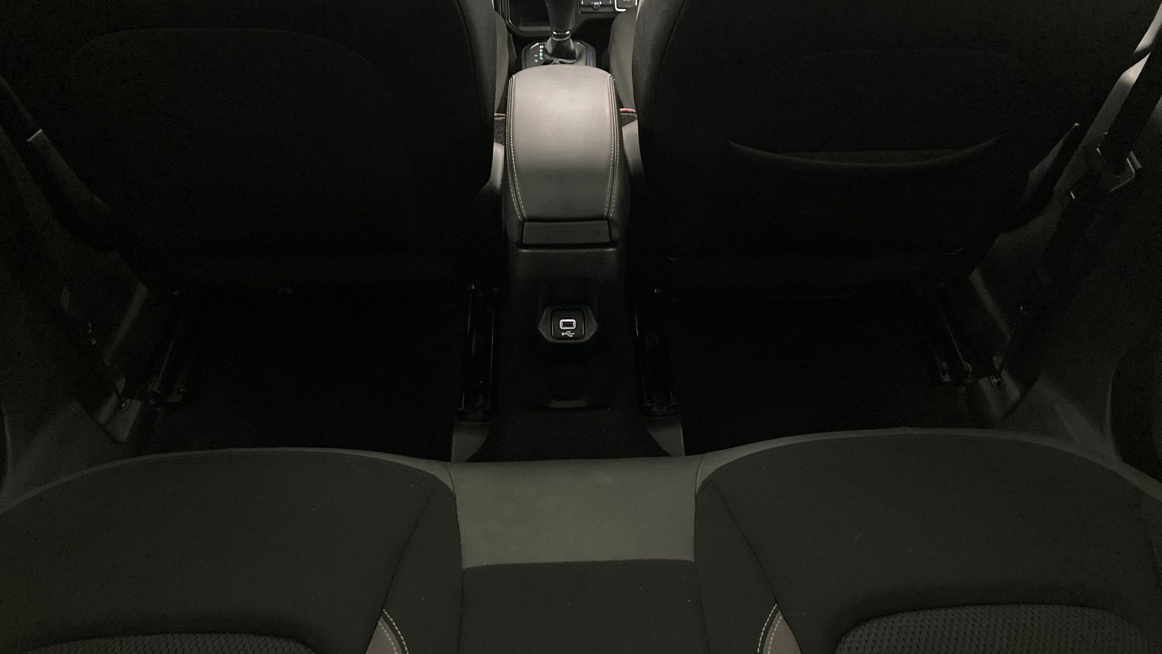 jeep renegade limited 1.5 TURBO 130 DCT 2023 gris grafito 22