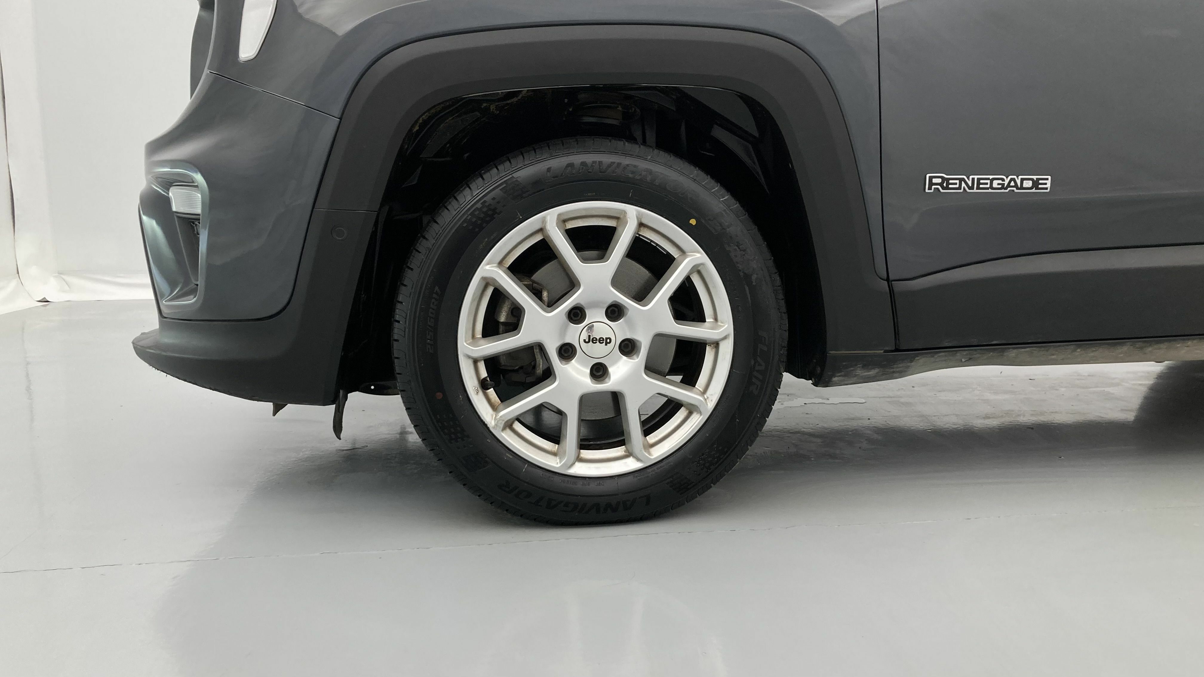 jeep renegade limited 1.5 TURBO 130 DCT 2023 gris grafito 27