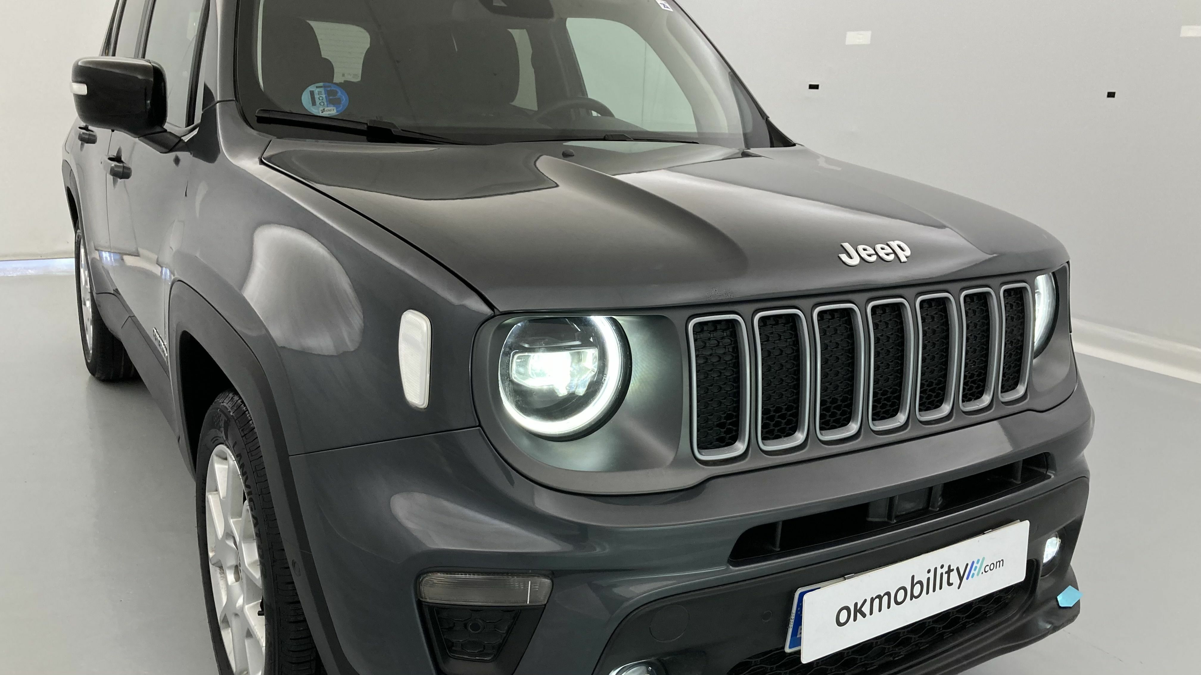 jeep renegade limited 1.5 TURBO 130 DCT 2023 gris grafito 29