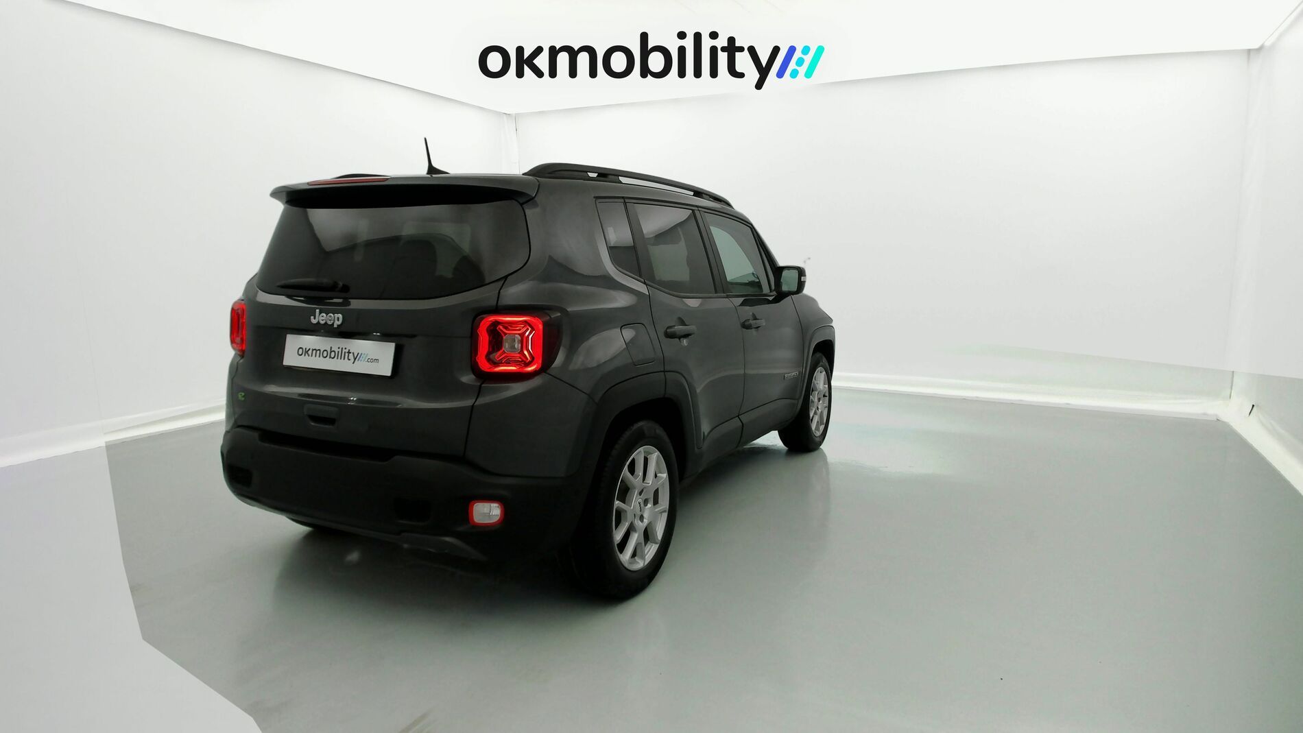 jeep renegade limited 1.5 TURBO 130 DCT 2023 gris grafito 11