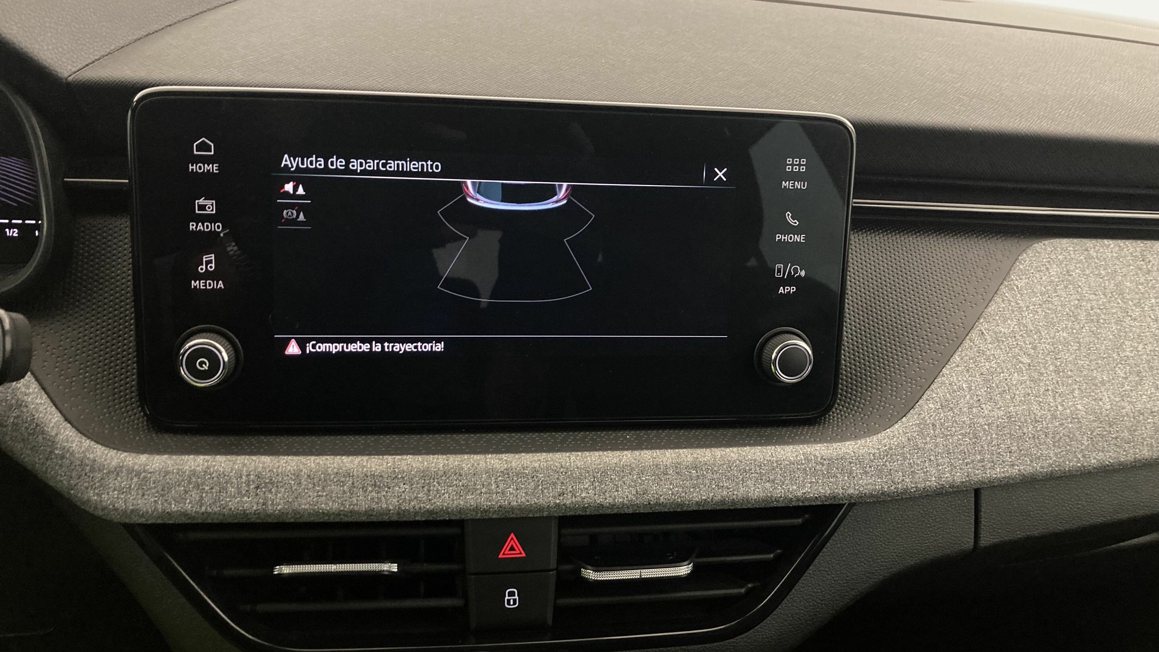 skoda kamiq selection 1.0 TSI 95 2024 gris graphite 19