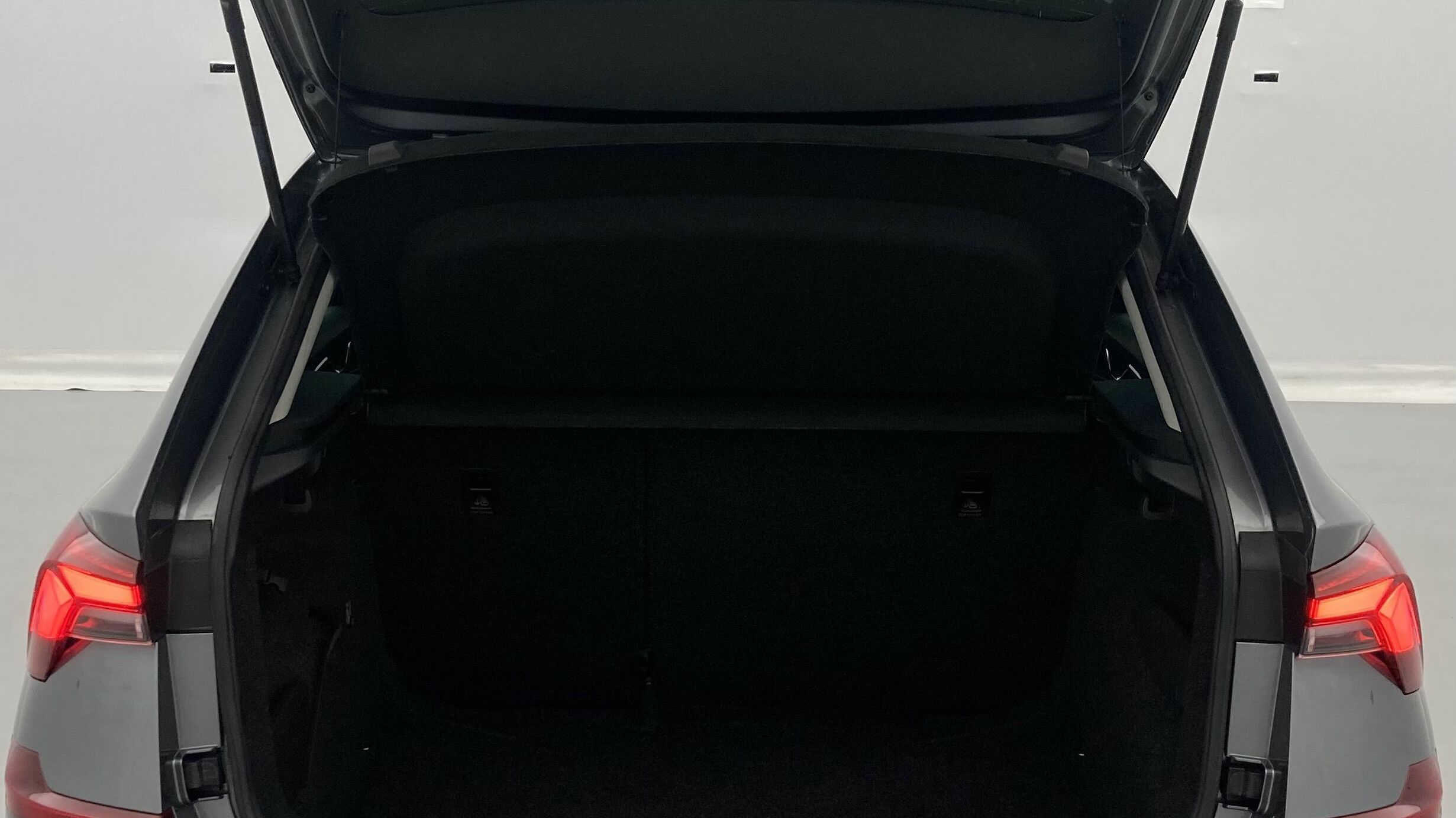 skoda kamiq selection 1.0 TSI 95 2024 gris graphite 24