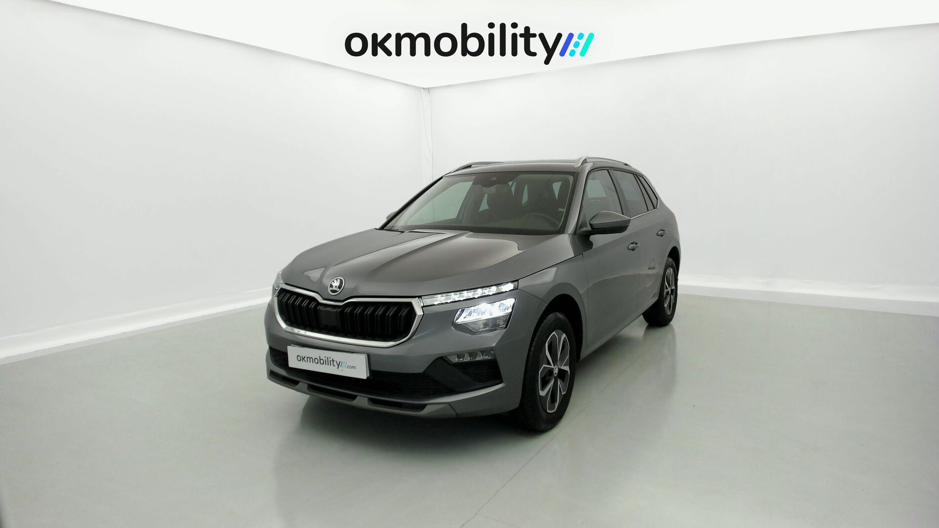 skoda kamiq selection 1.0 TSI 95 2024 gris graphite 1