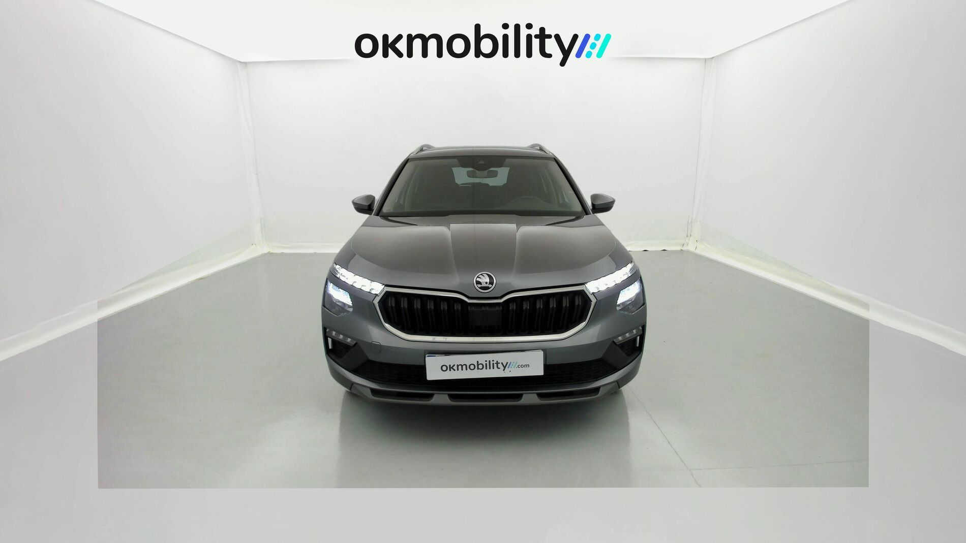 skoda kamiq selection 1.0 TSI 95 2024 gris graphite 4