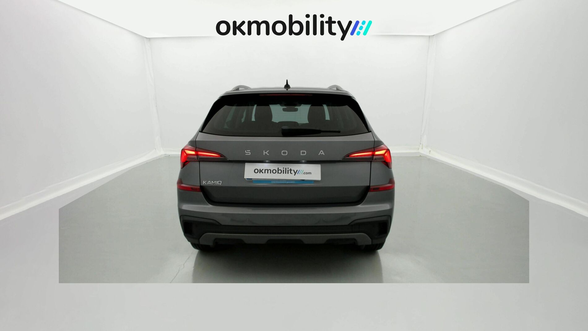 skoda kamiq selection 1.0 TSI 95 2024 gris graphite 10