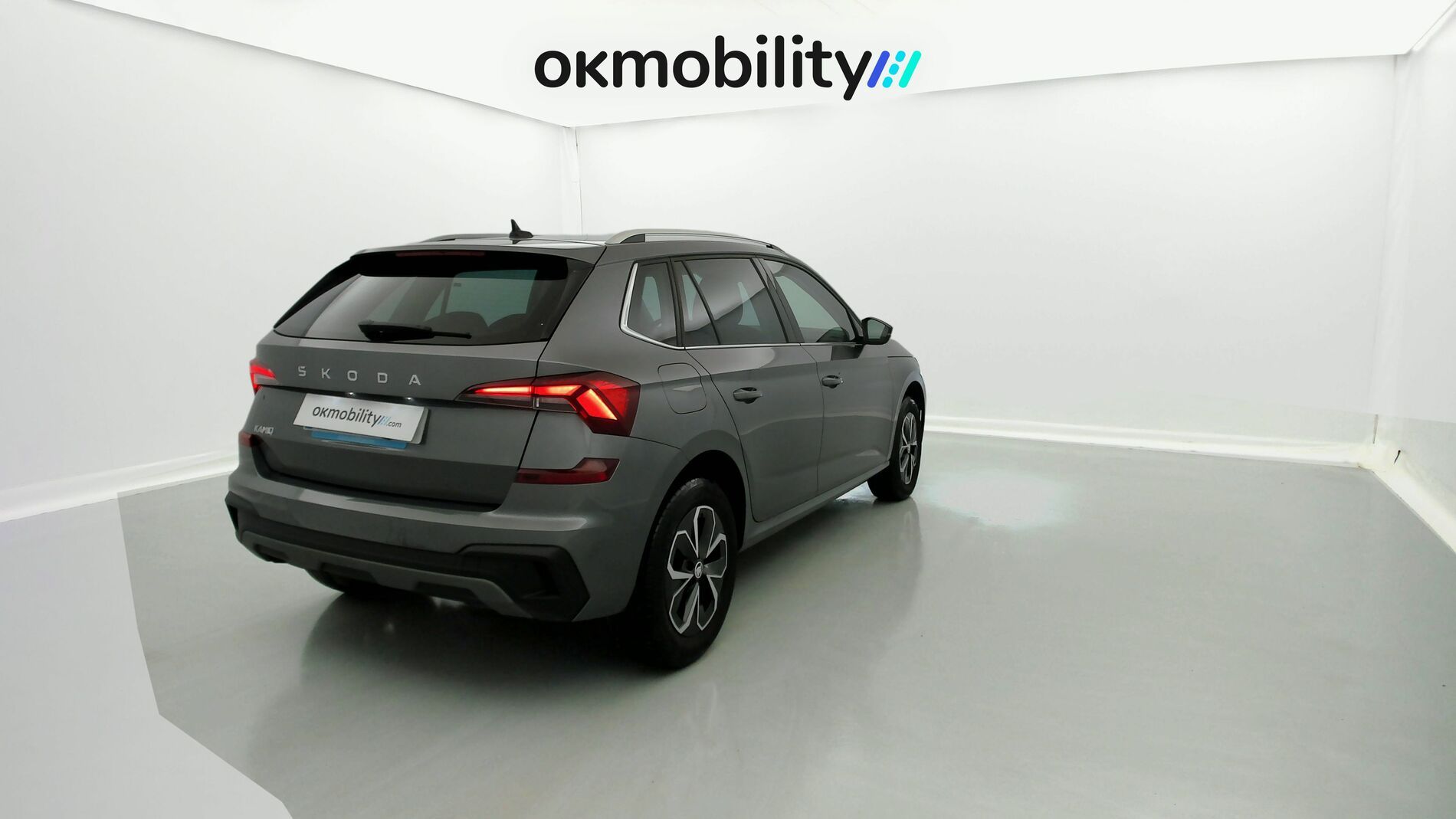 skoda kamiq selection 1.0 TSI 95 2024 gris graphite 11