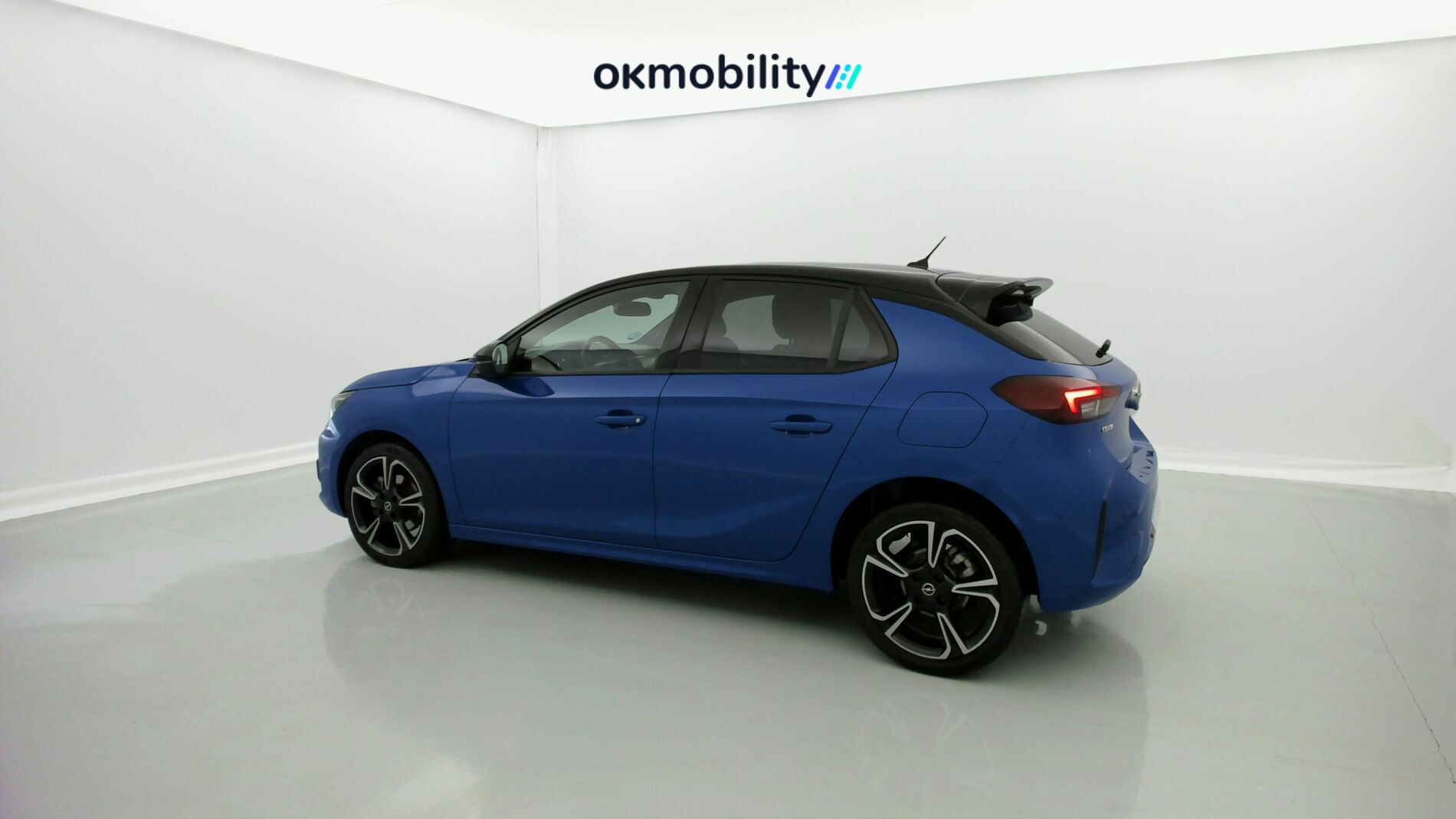 opel corsa gs 1.2T 100 2024 voltaik blue 4