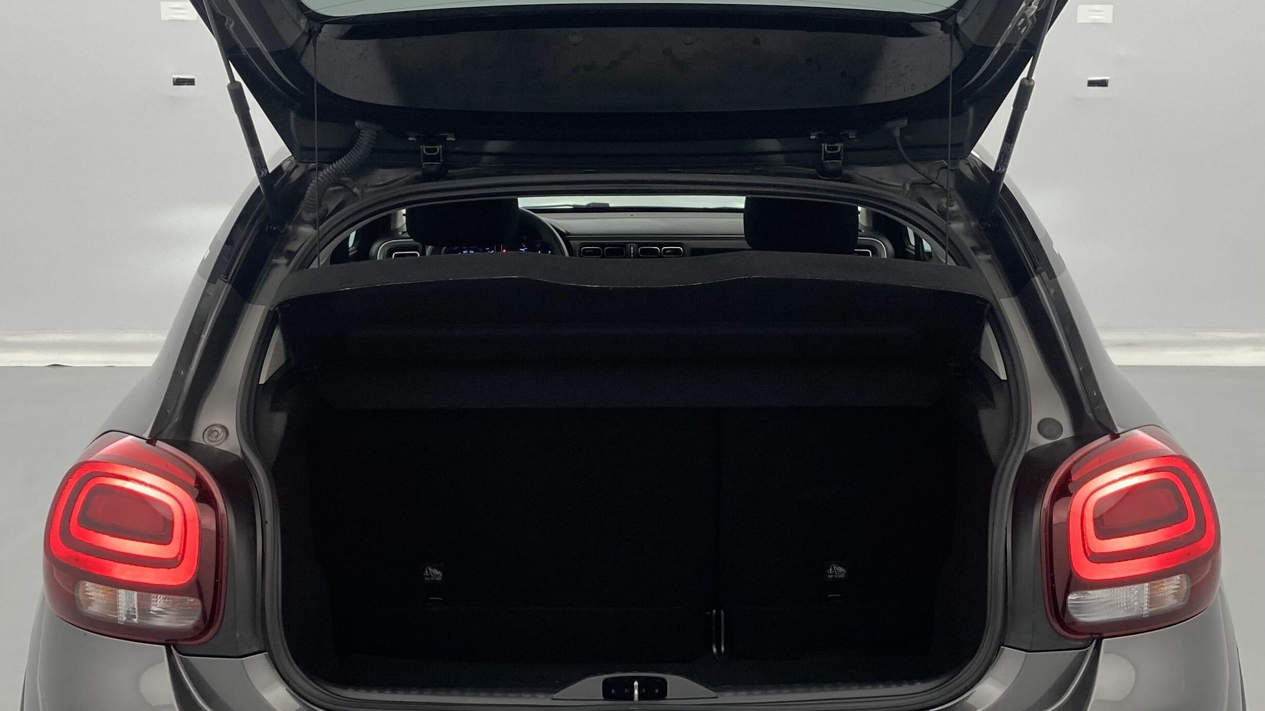 citroen c3 origin max 1.2 PURETECH 83 2024 gris platino / negro 25