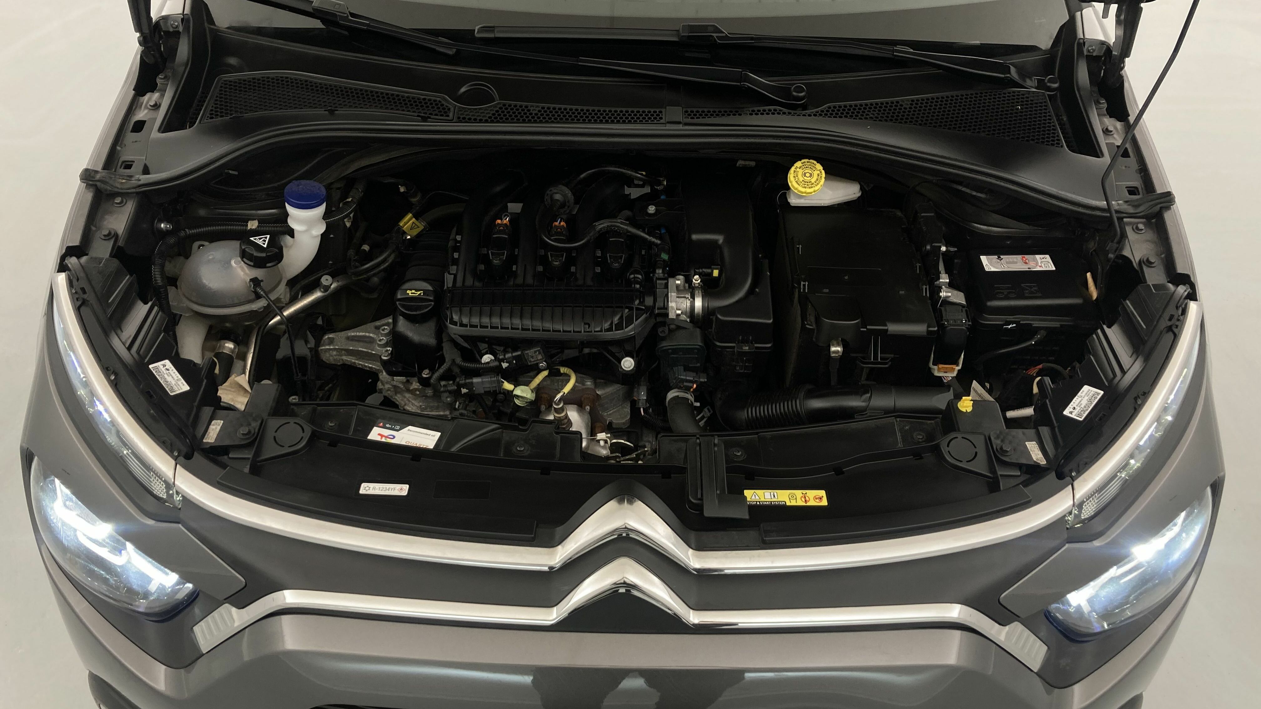 citroen c3 origin max 1.2 PURETECH 83 2024 gris platino / negro 26