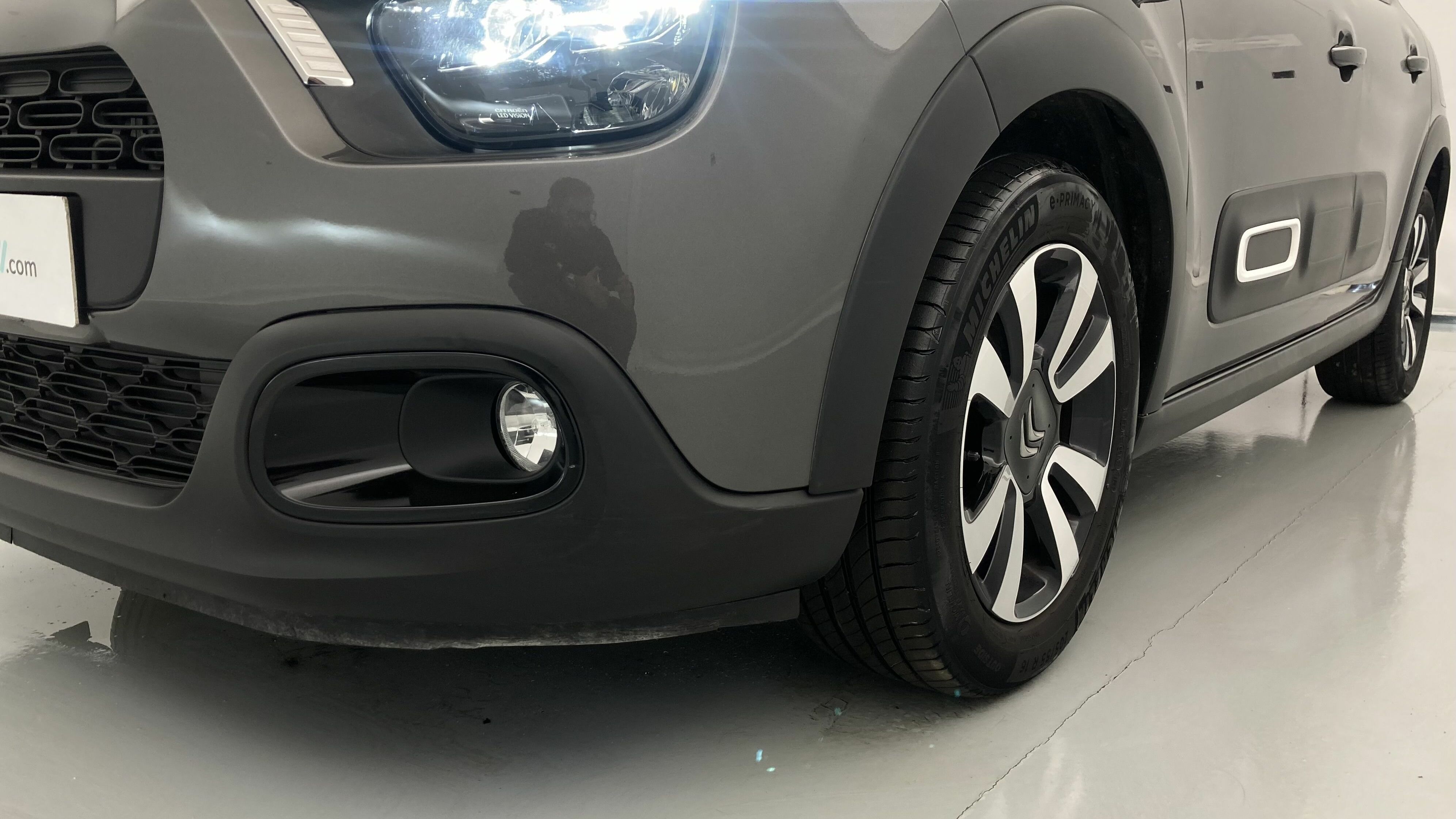 citroen c3 origin max 1.2 PURETECH 83 2024 gris platino / negro 27