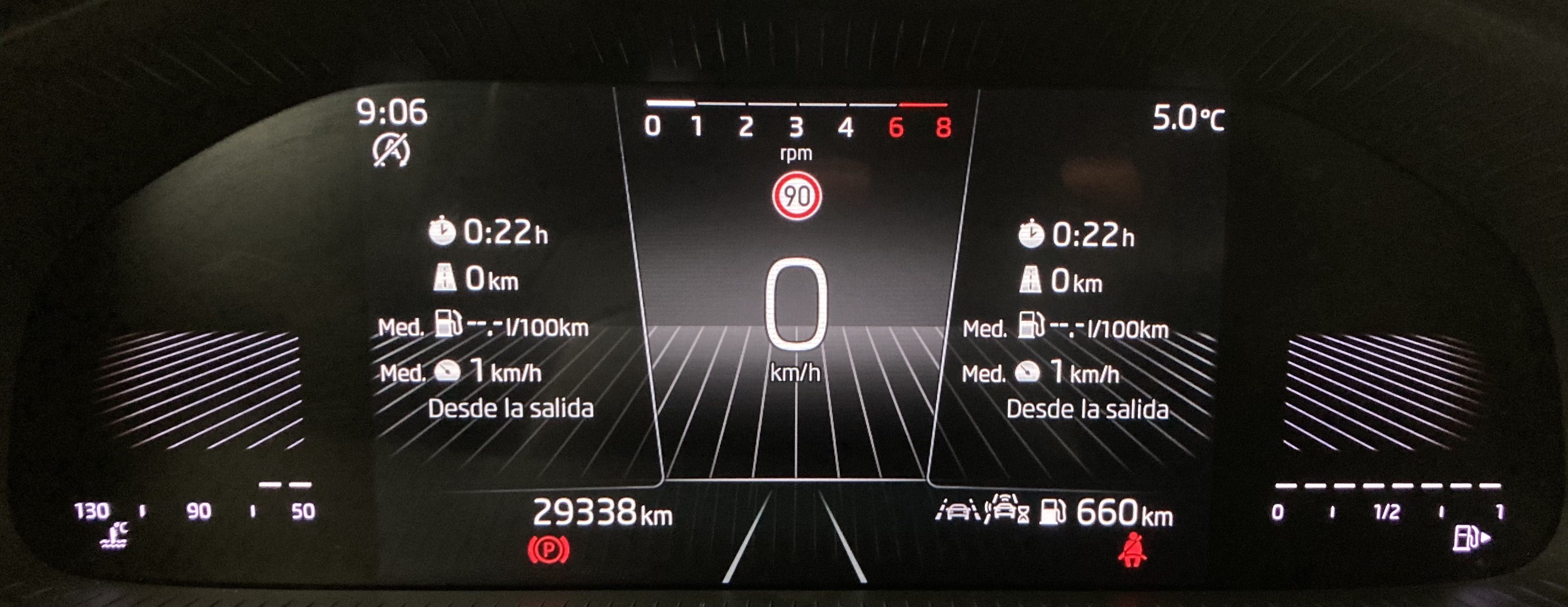 skoda kamiq selection 1.0 TSI 95 2024 rojo velvet 12