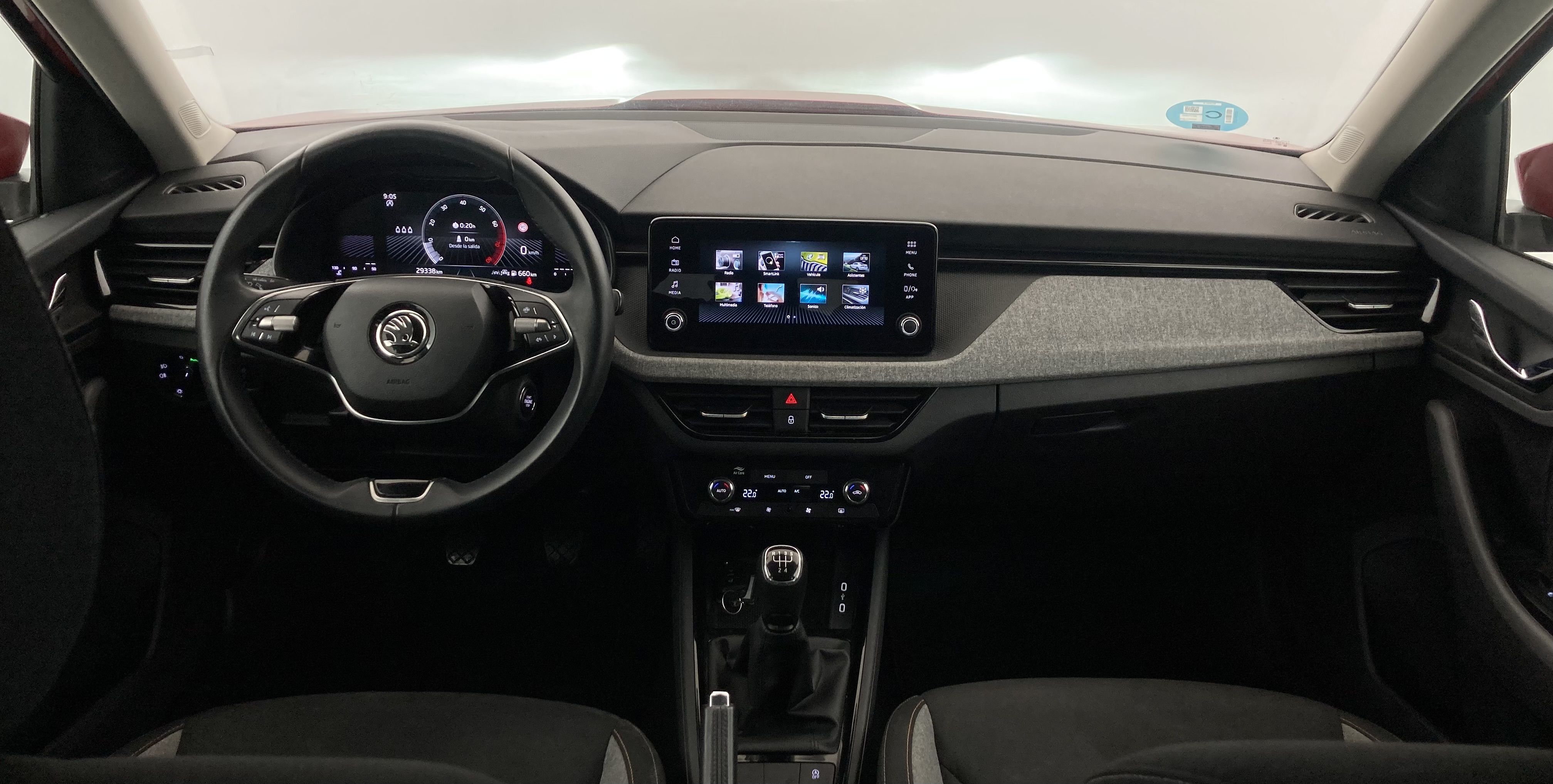 skoda kamiq selection 1.0 TSI 95 2024 rojo velvet 27