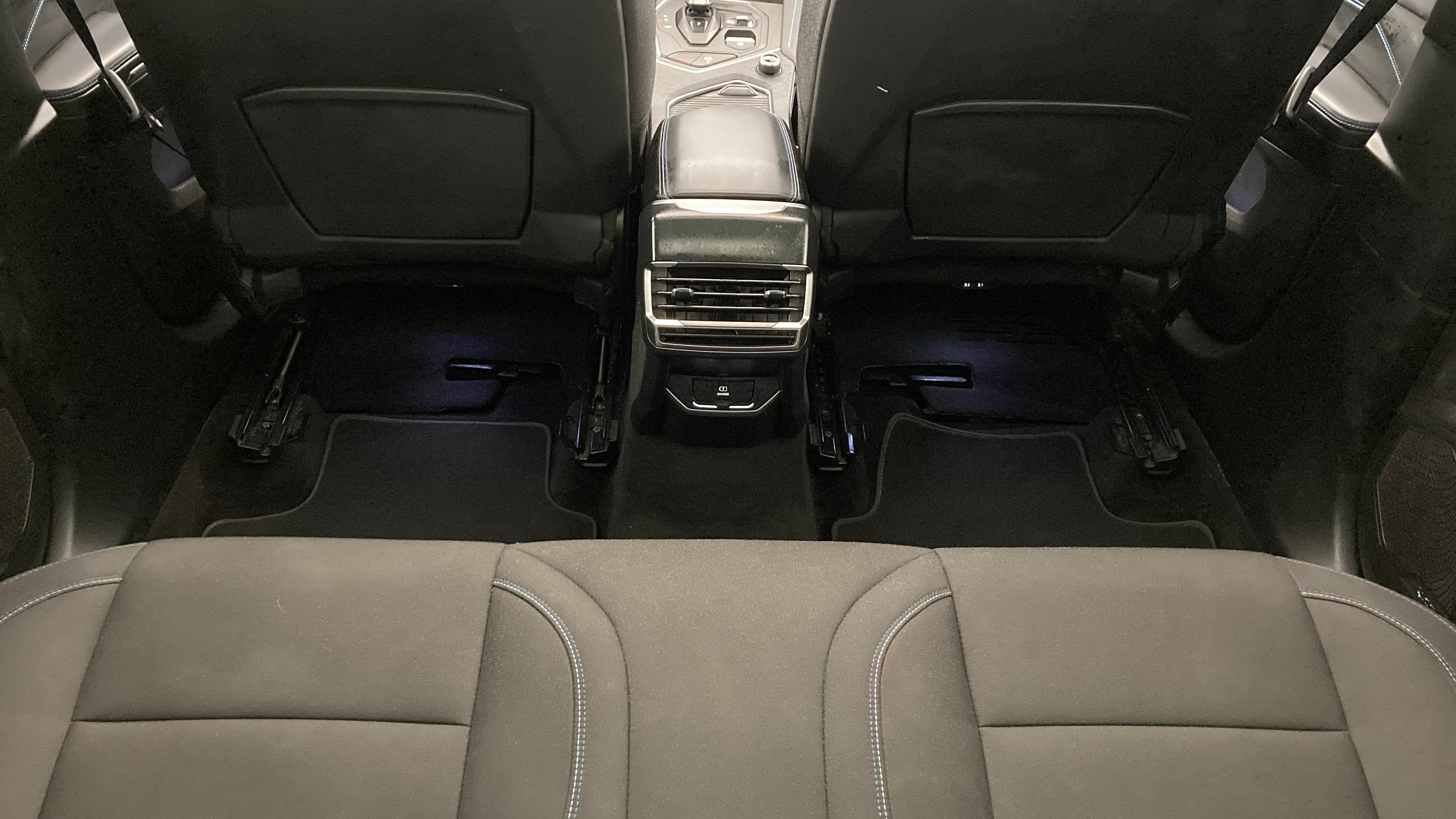 lynk&co 1 nv 1.5 PHEV 261 2022 blue 21