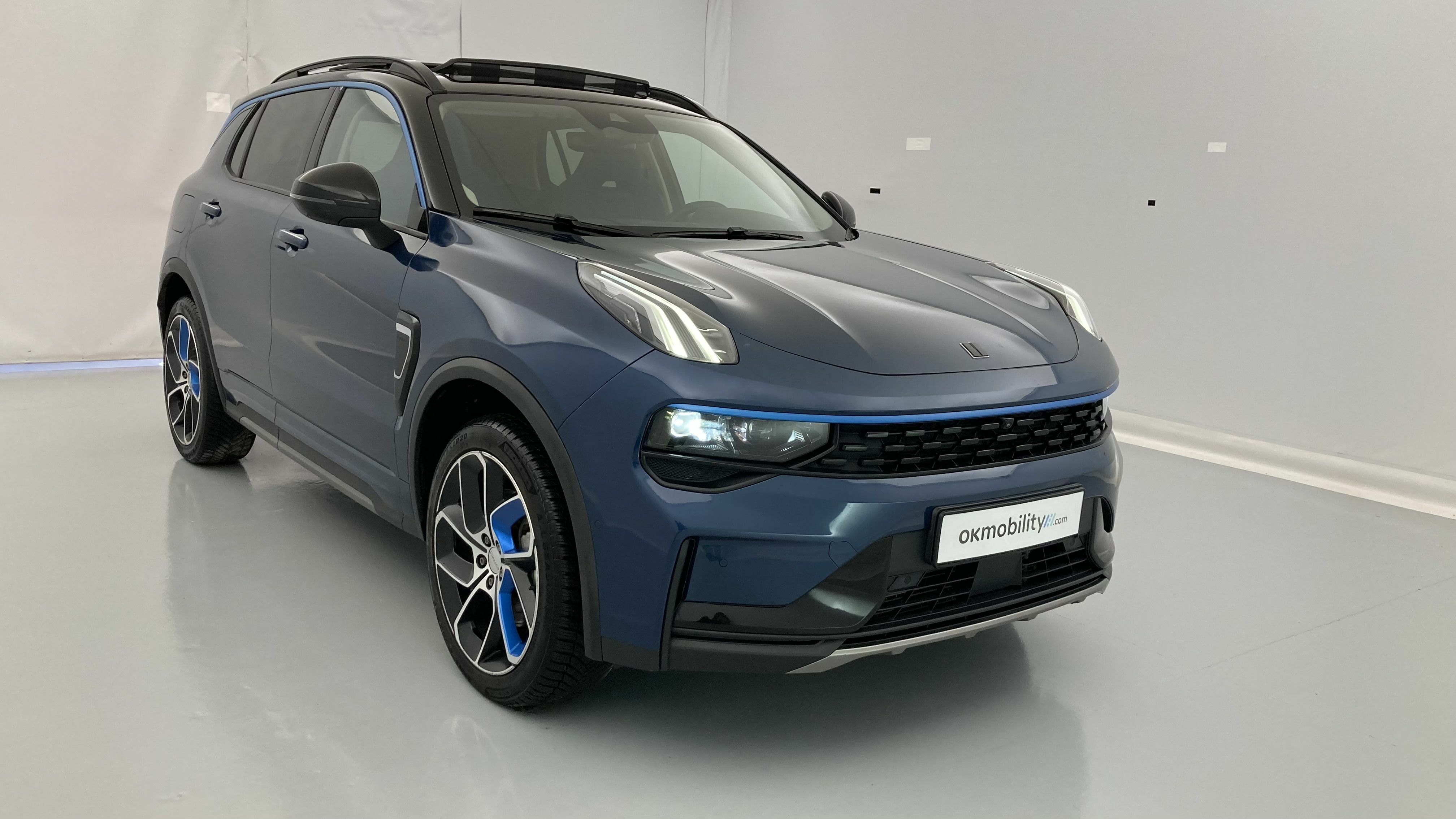 lynk&co 1 nv 1.5 PHEV 261 2022 blue 22