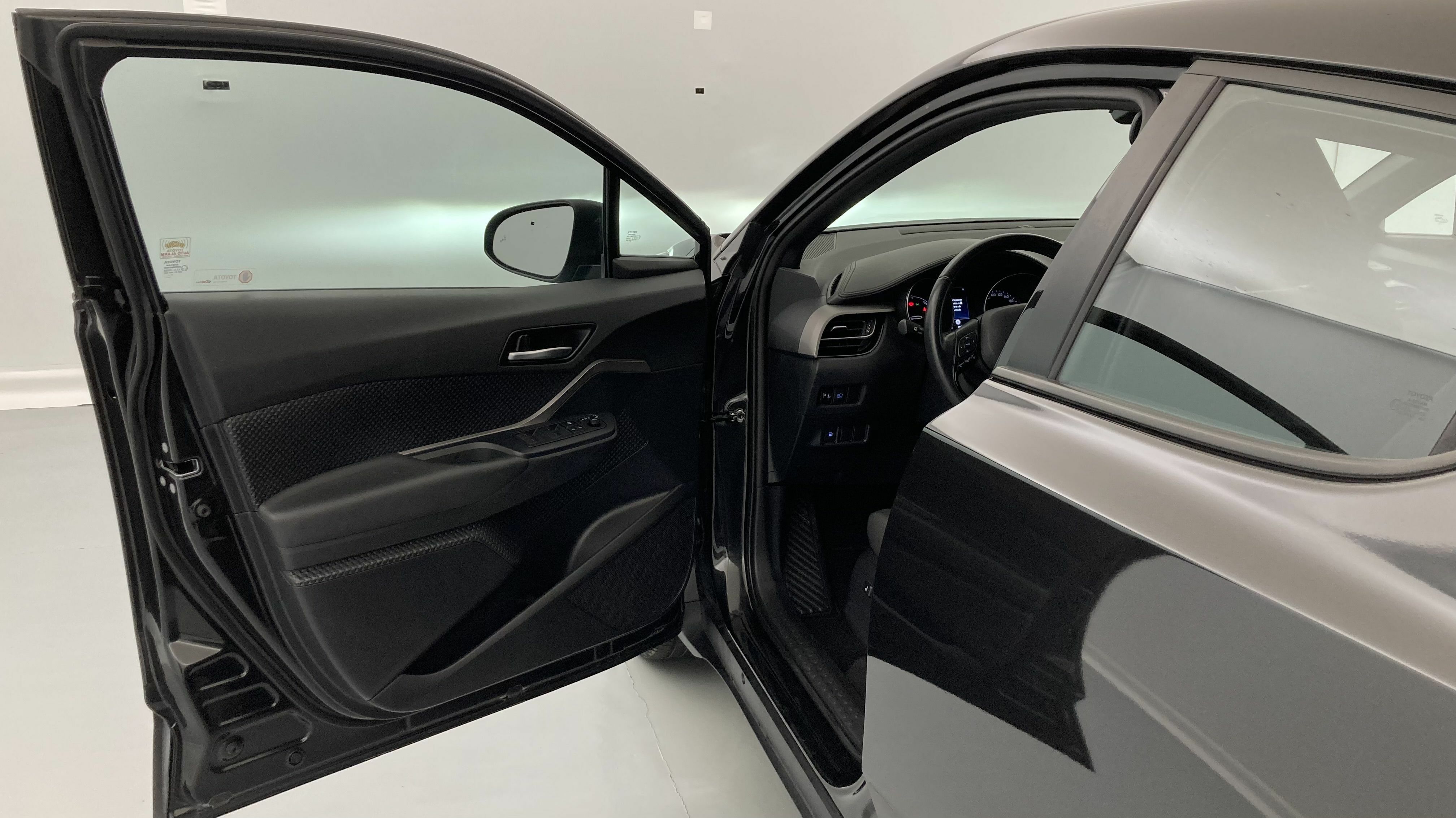 toyota c-hr business edition 1.8 E-CVT 125H 2023 mysticschwarz 13