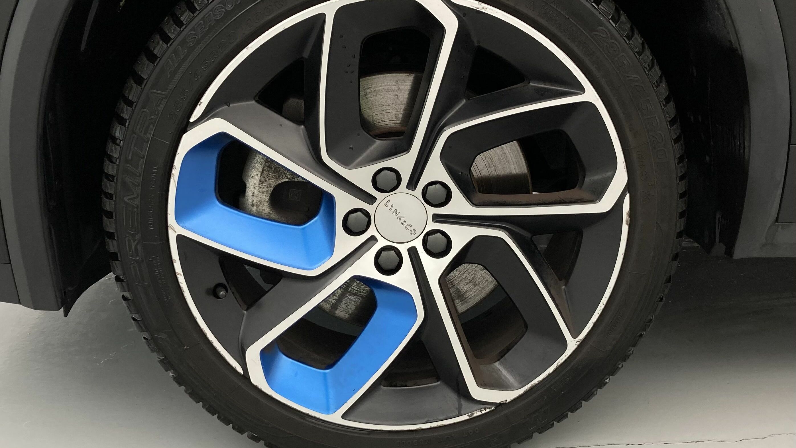 lynk&co 1 nv 1.5 PHEV 261 2022 black 26