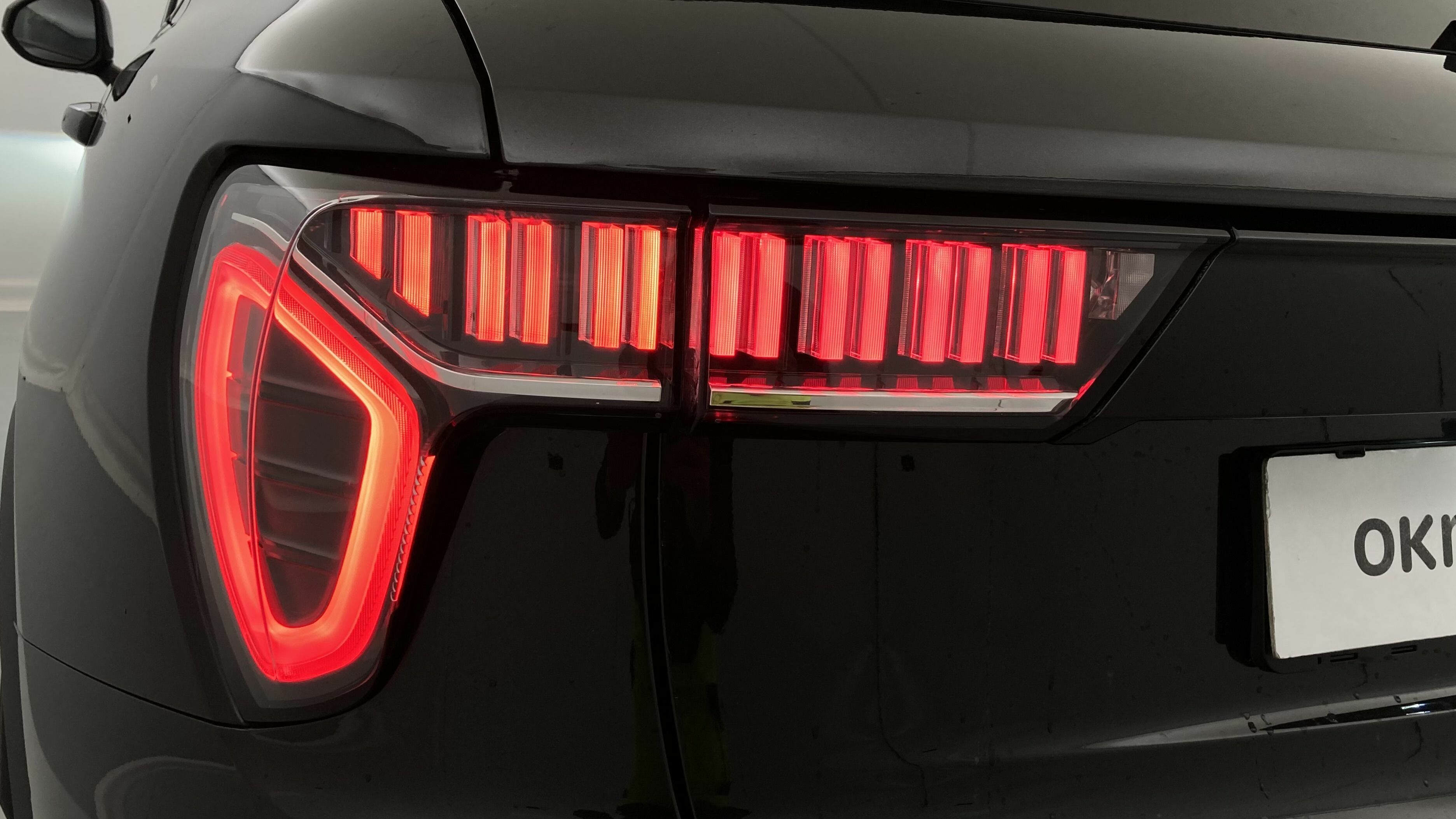 lynk&co 1 nv 1.5 PHEV 261 2022 black 29