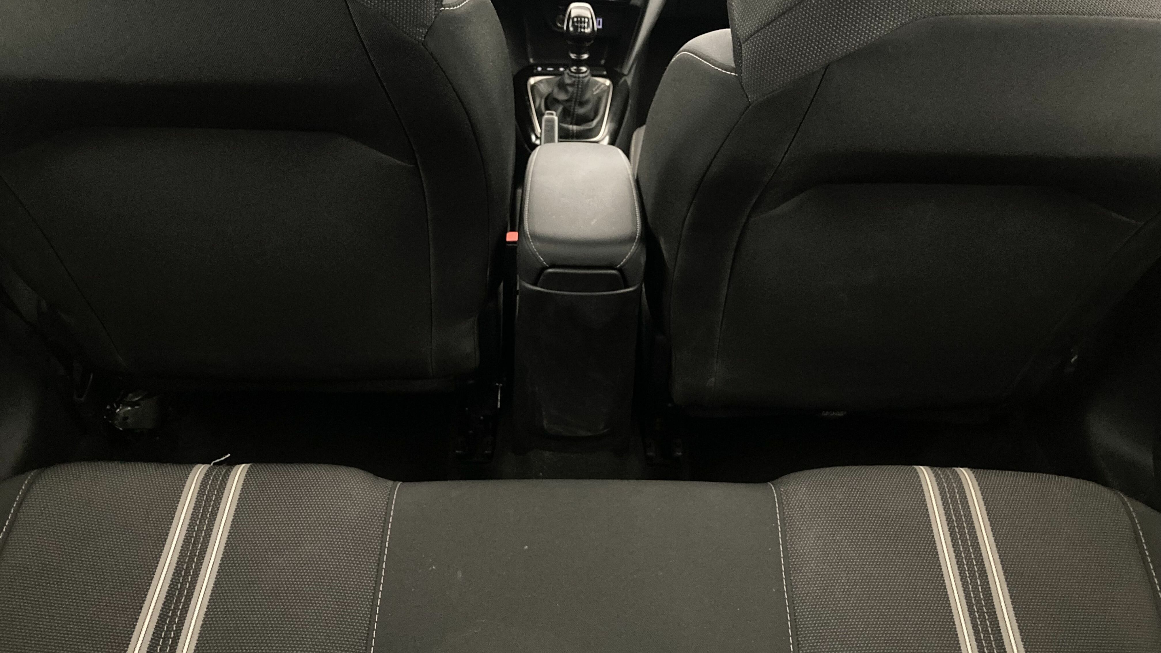 opel corsa gs 1.2T 100 2024 karbon black 21