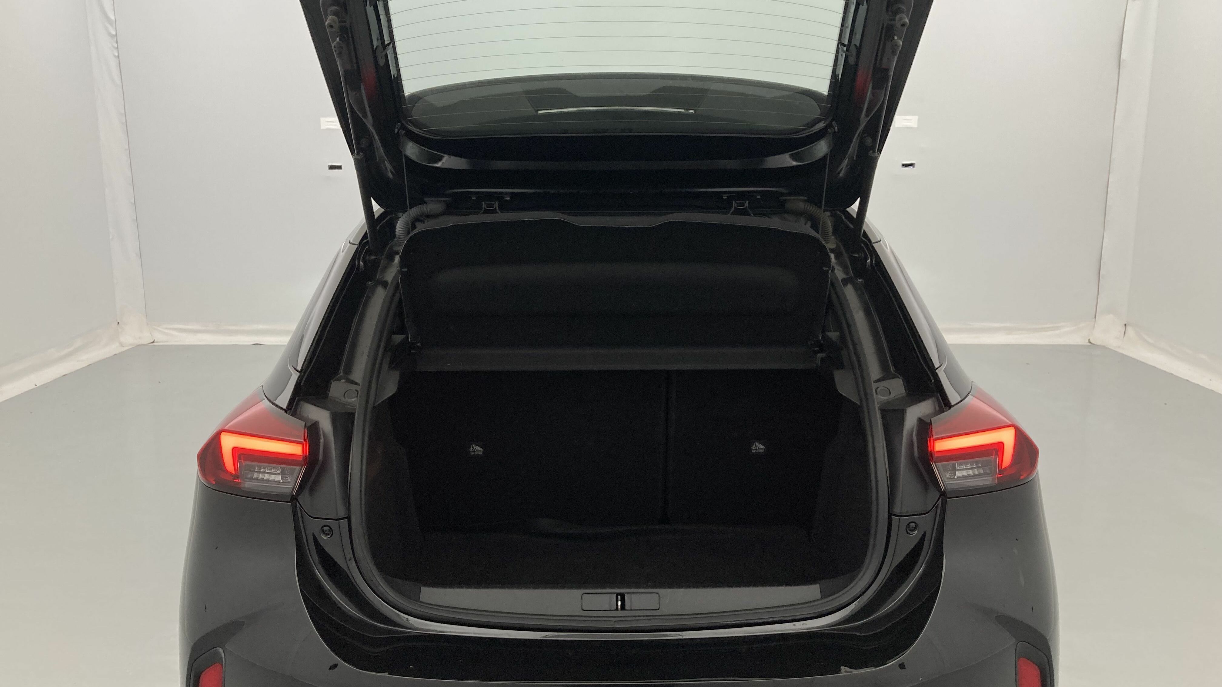 opel corsa gs 1.2T 100 2024 karbon black 23