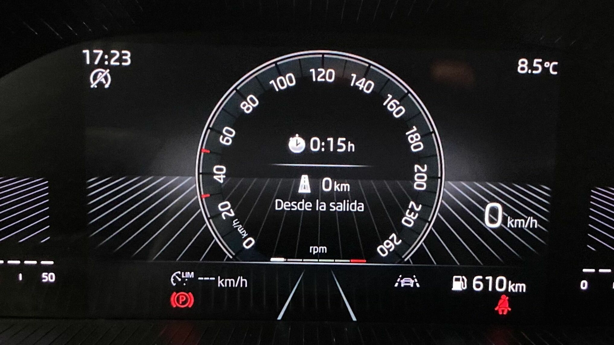 skoda fabia selection 1.0 MPI 80 2024 gris graphite 18