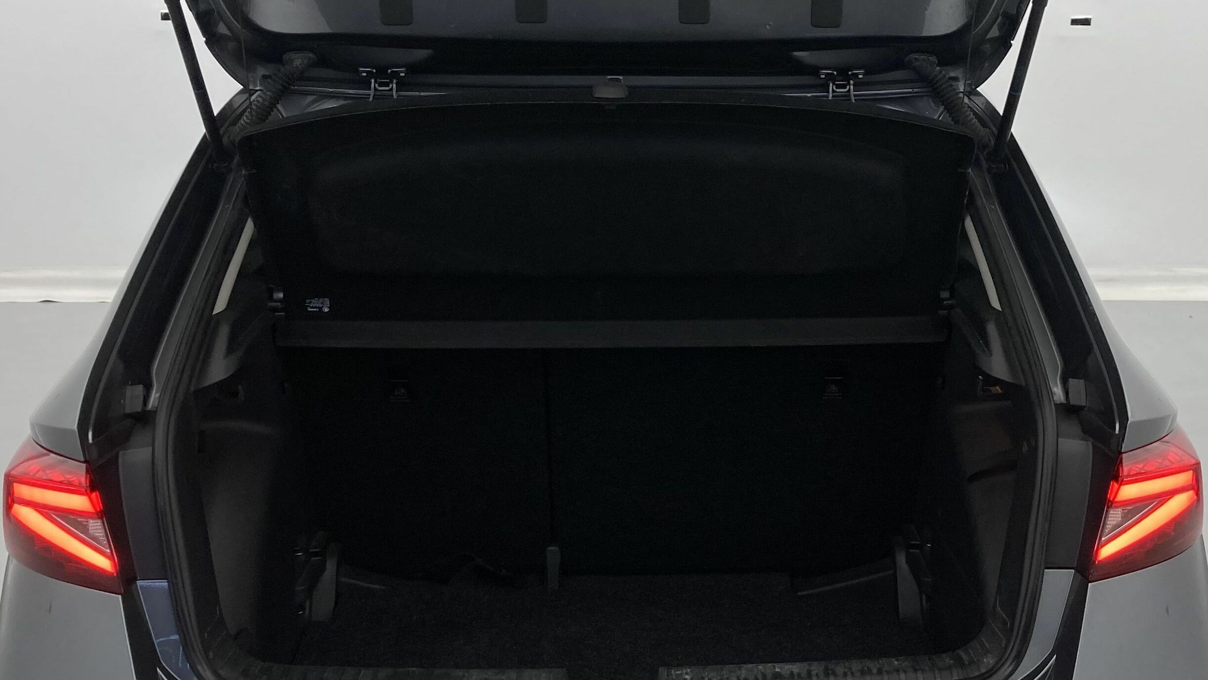 skoda fabia selection 1.0 MPI 80 2024 gris graphite 24