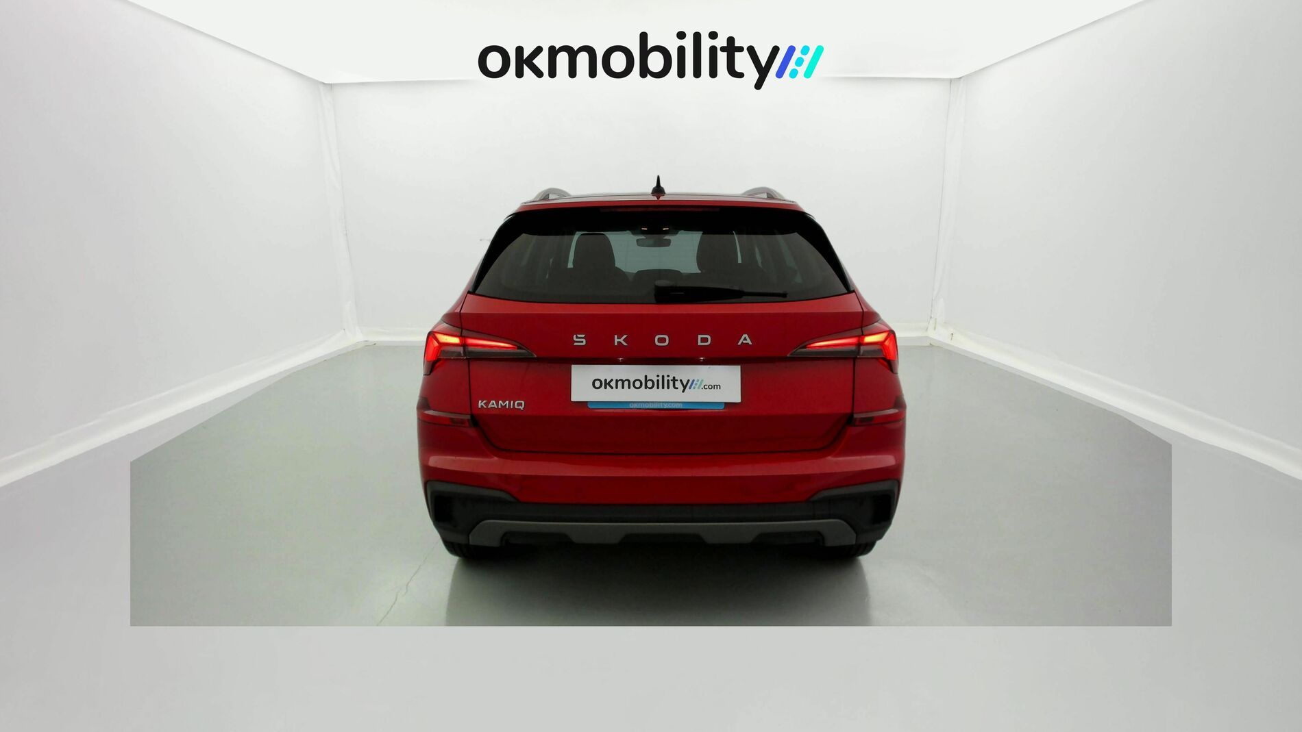 skoda kamiq selection 1.0 TSI 95 2024 rojo velvet 10