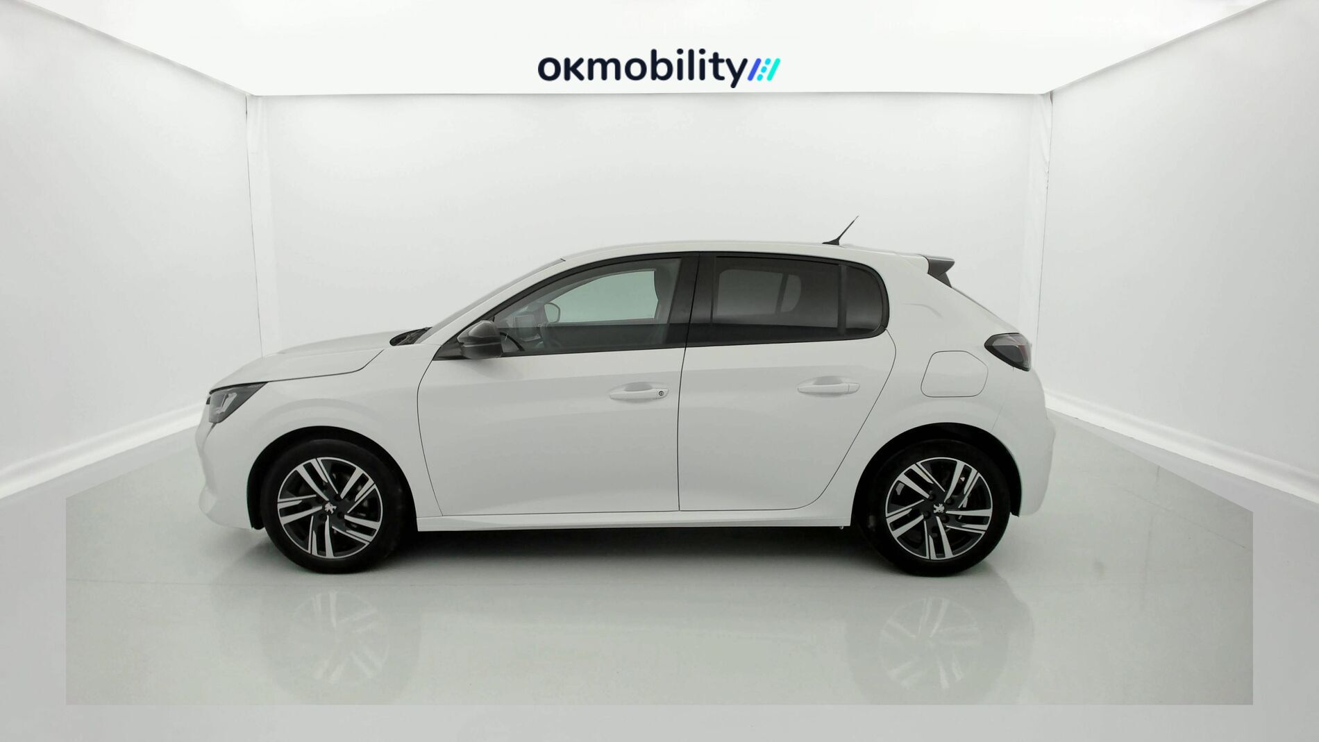 peugeot 208 allure 1.2 PURETECH 100 2024 blanco banquise 3