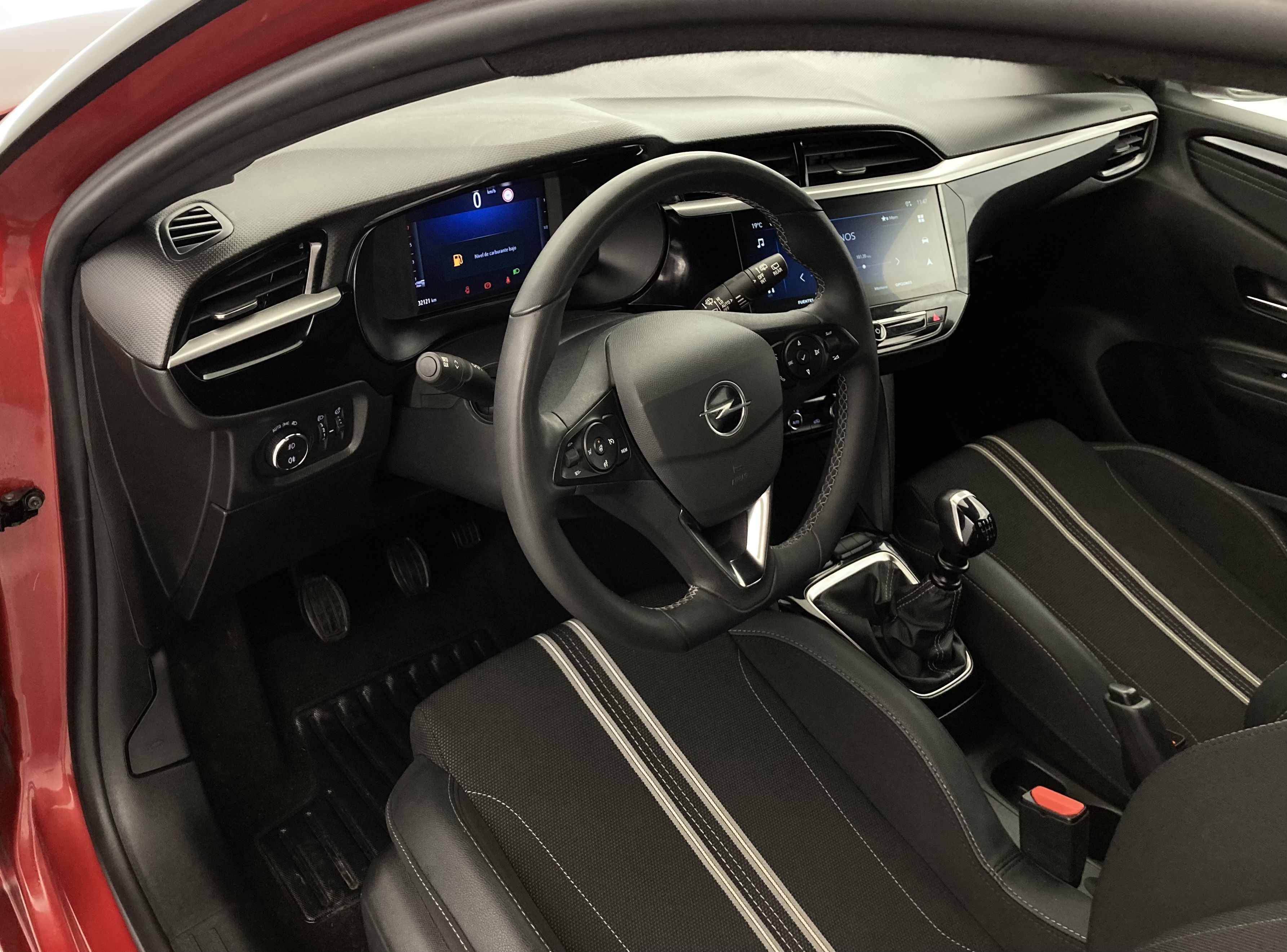 opel corsa gs 1.2T 100 2024 kardio red 14