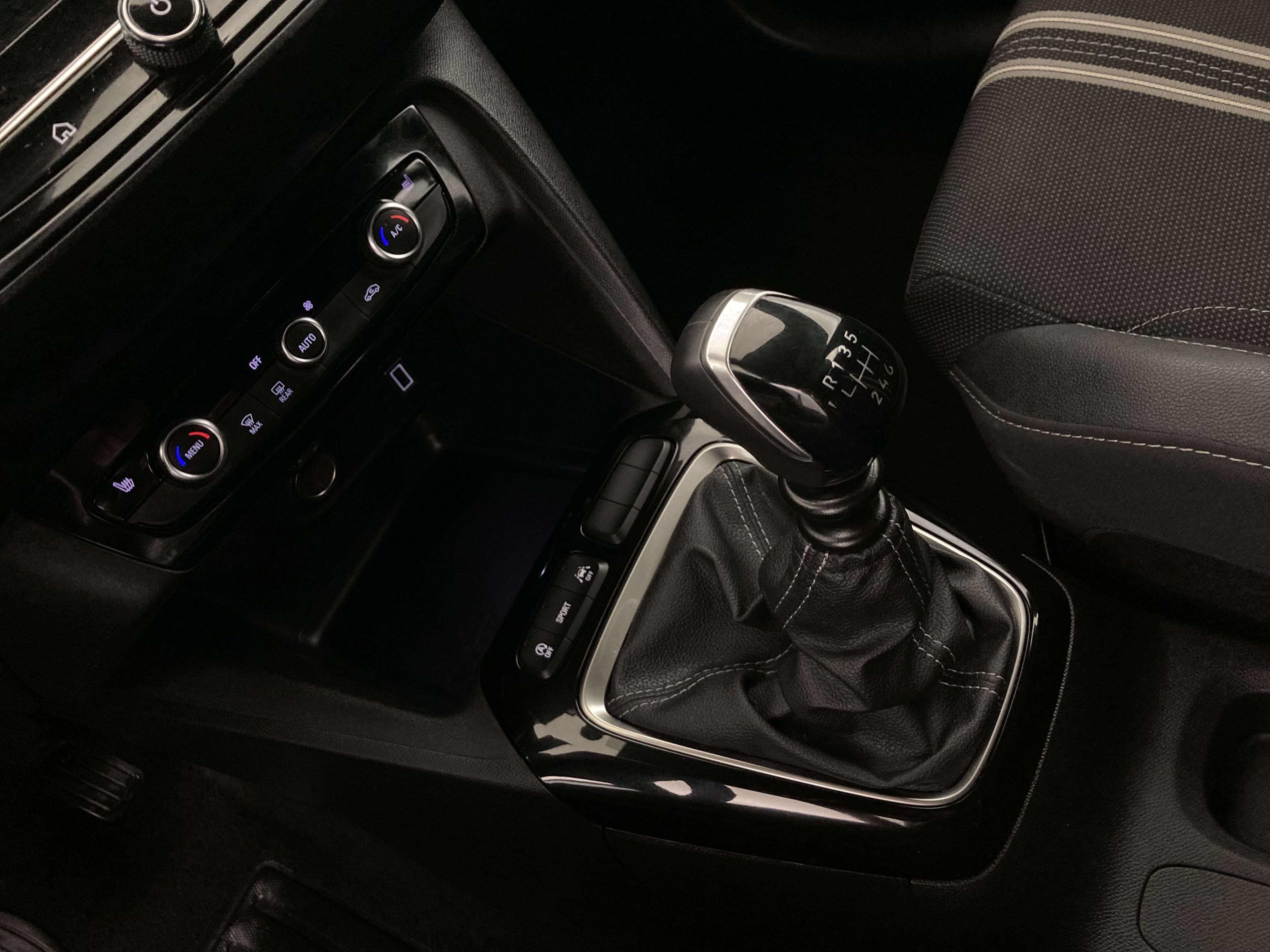 opel corsa gs 1.2T 100 2024 kardio red 18