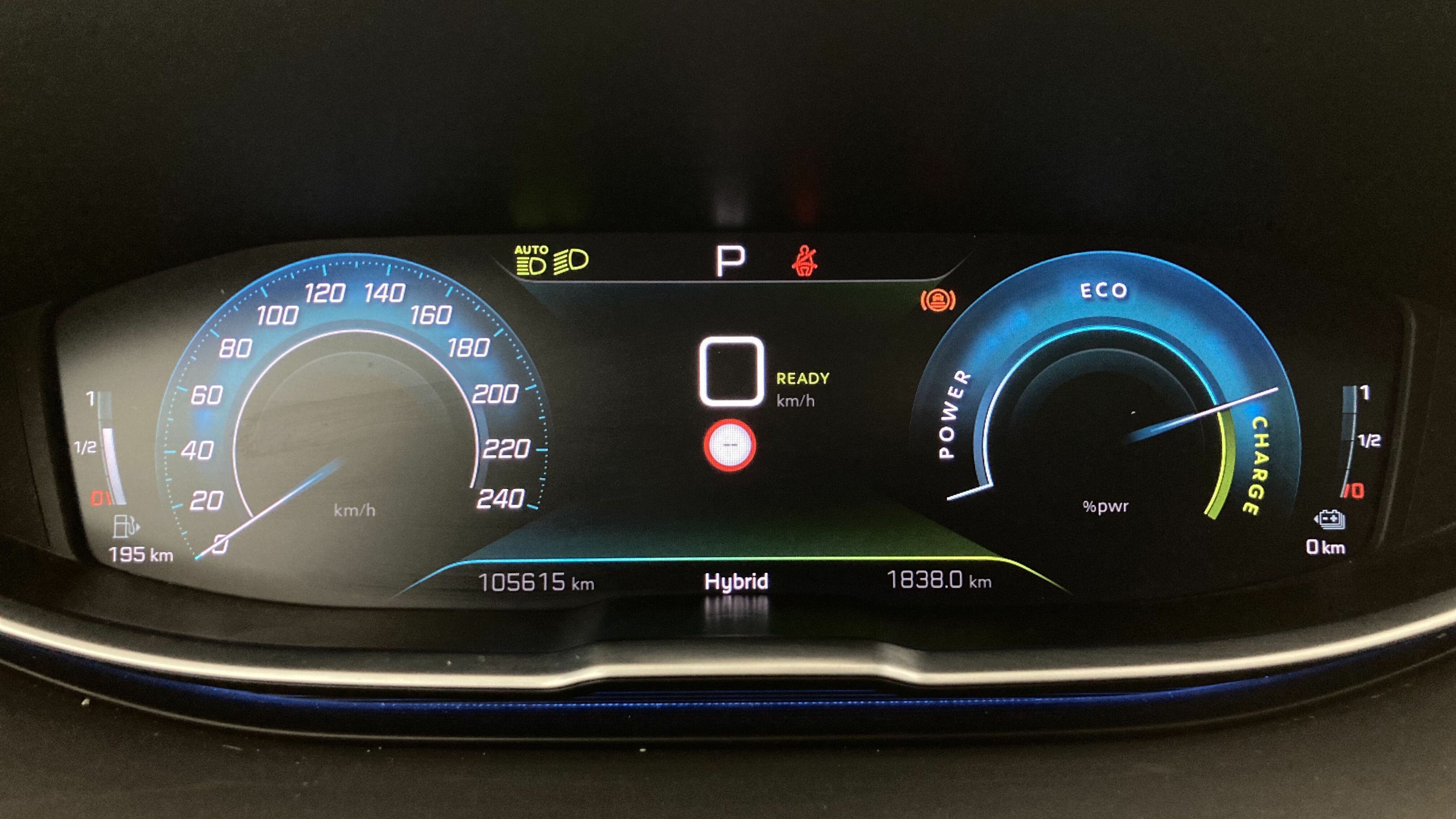 peugeot 3008 gt pack 1.6 HYBRID 300 EAT PHEV 2022 gris artense / negro 18