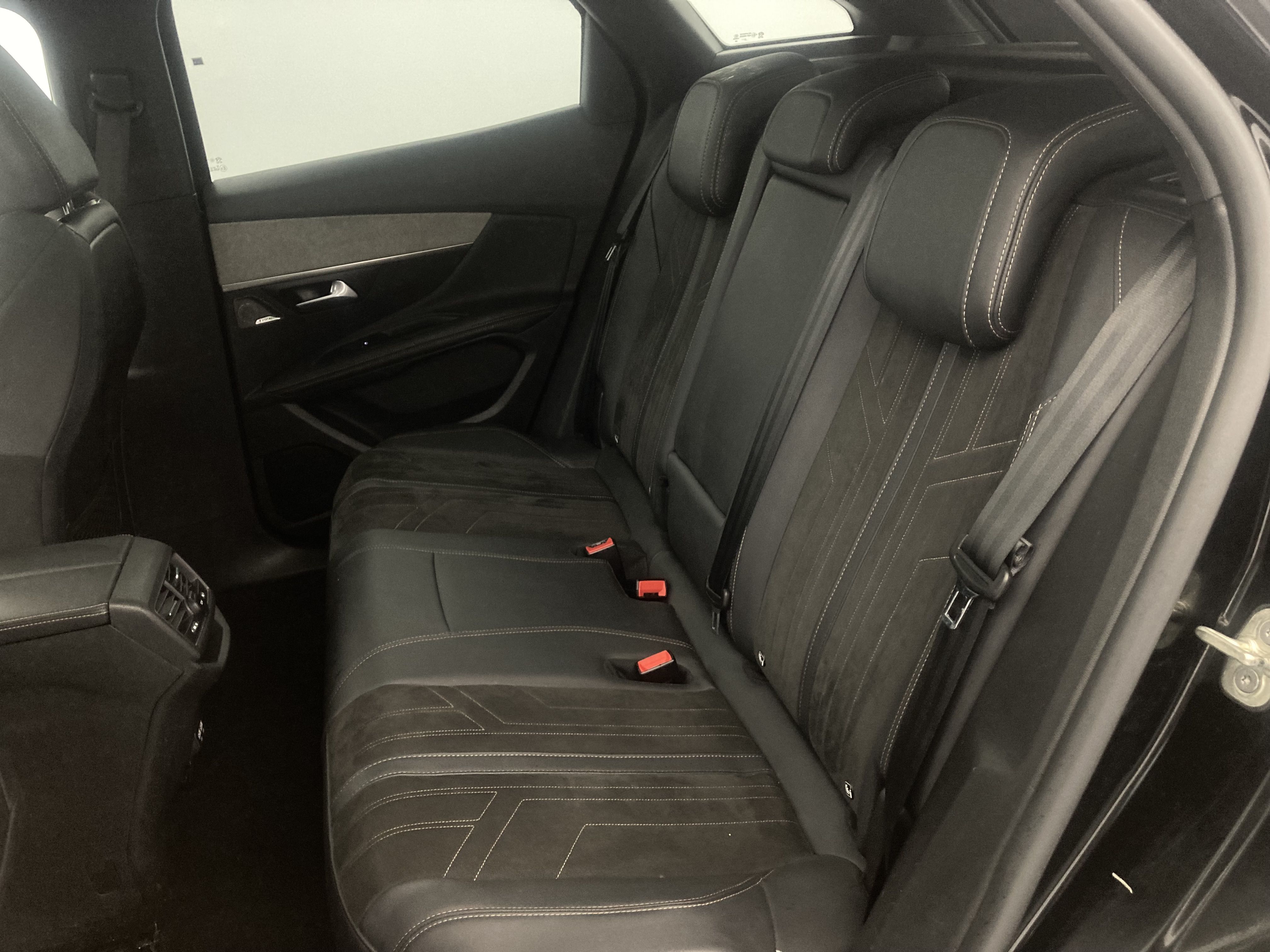 peugeot 3008 gt pack 1.6 HYBRID 300 EAT PHEV 2022 negro perla nera 29