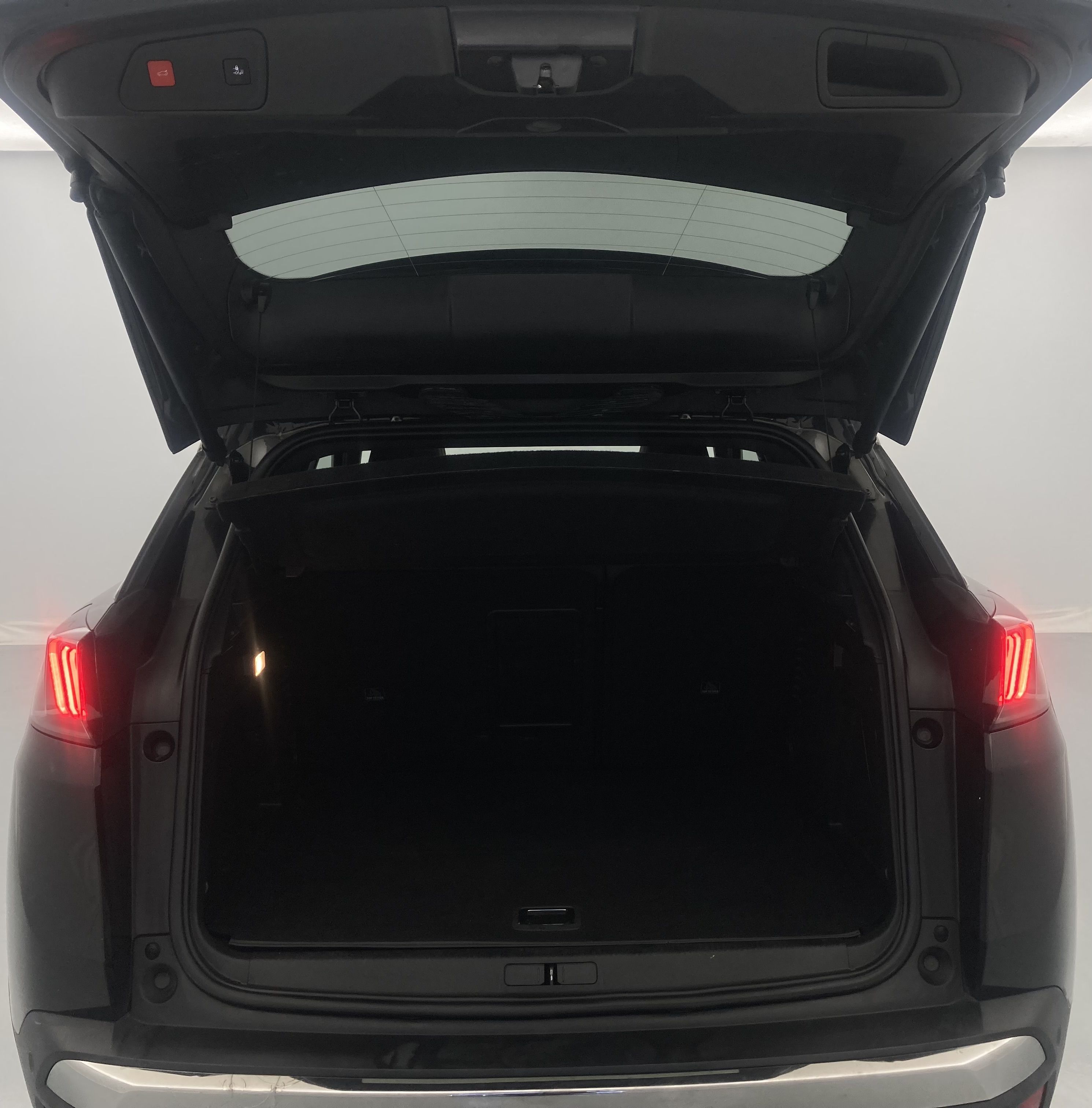 peugeot 3008 gt pack 1.6 HYBRID 300 EAT PHEV 2022 negro perla nera 30